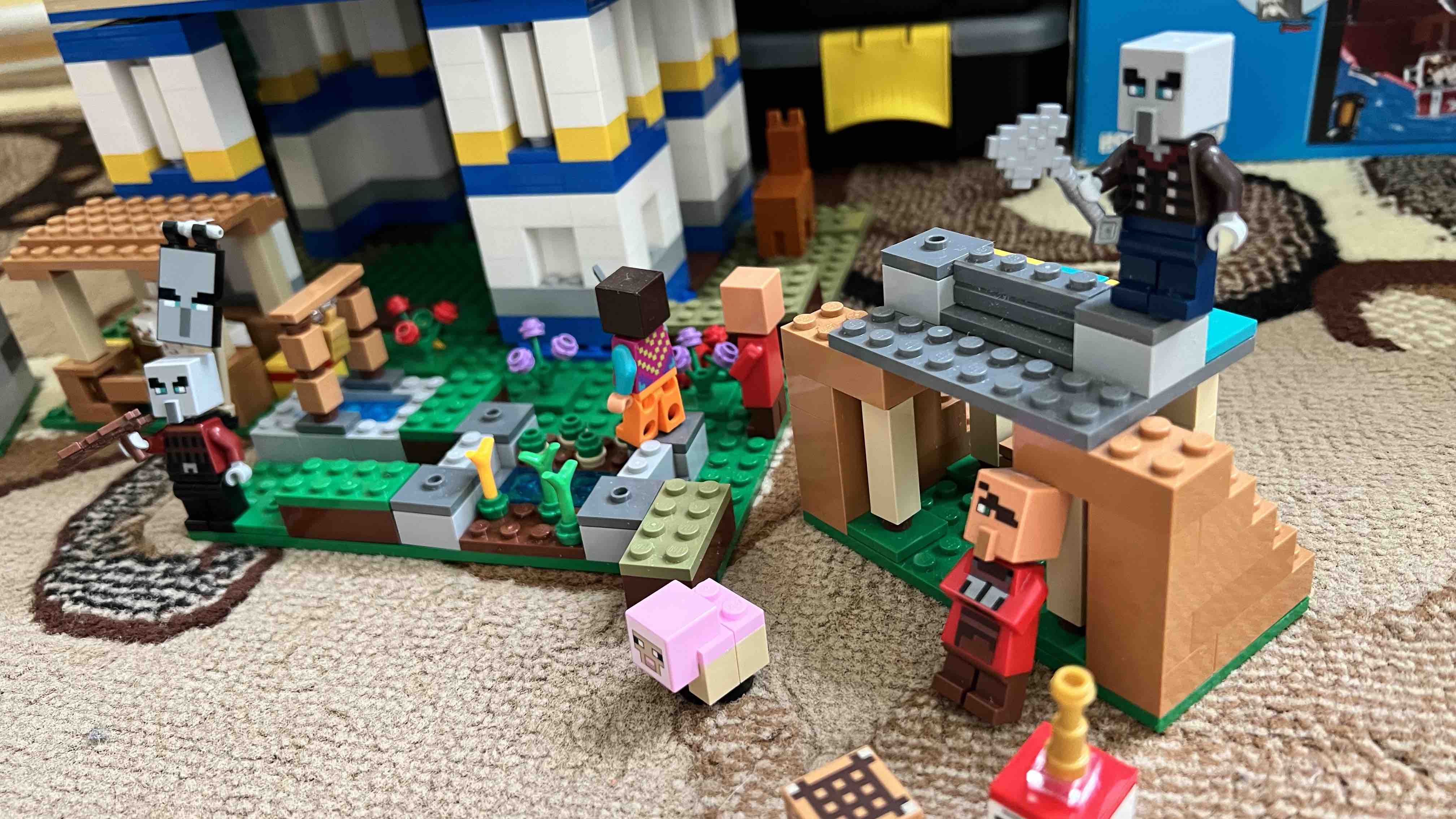 Купить конструктор LEGO Minecraft 21188 Деревня Лам, 1252 детали, цены на  конструкторы в интернет-магазинах на Мегамаркет