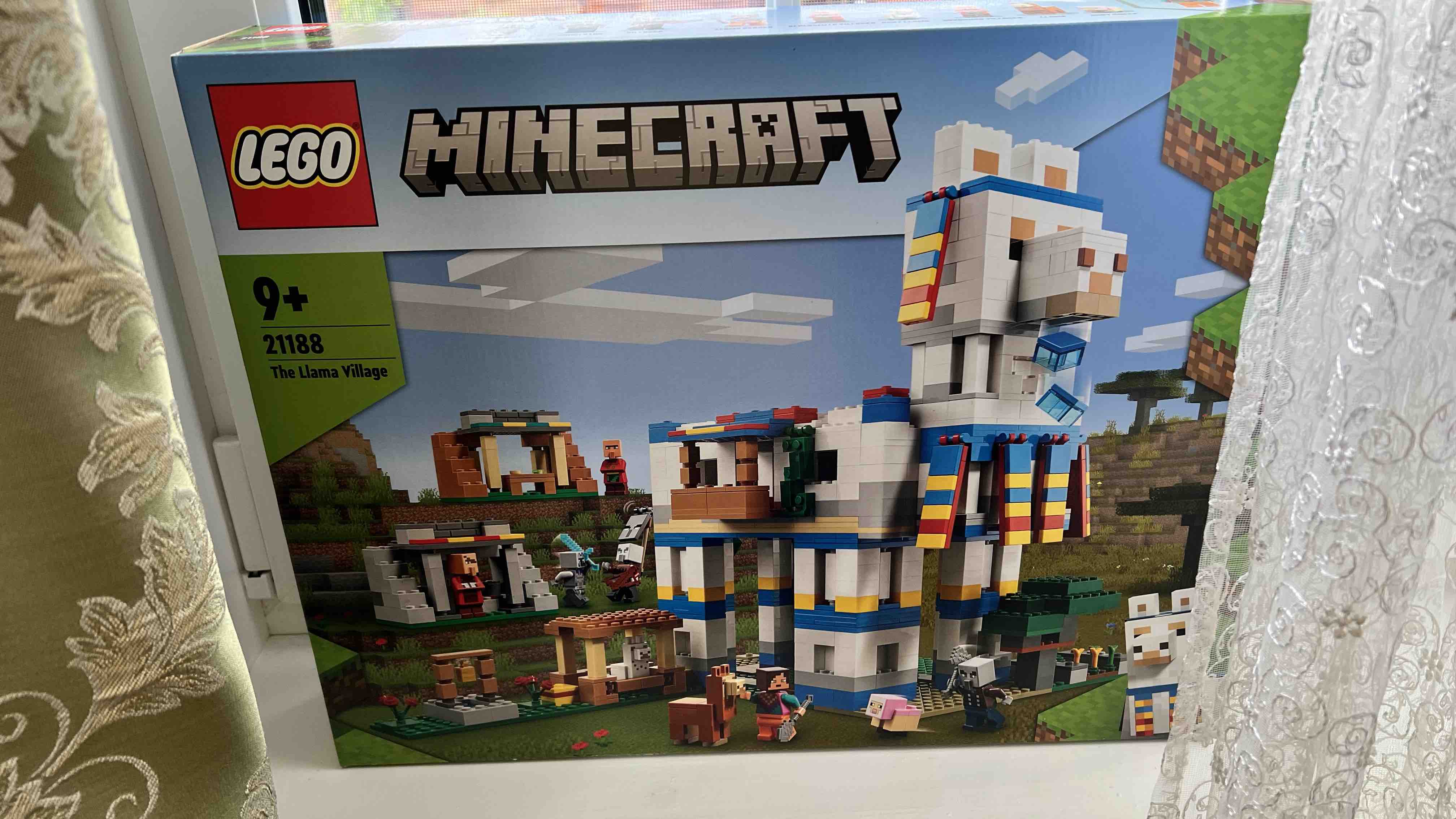 Купить конструктор LEGO Minecraft 21188 Деревня Лам, 1252 детали, цены на  конструкторы в интернет-магазинах на Мегамаркет