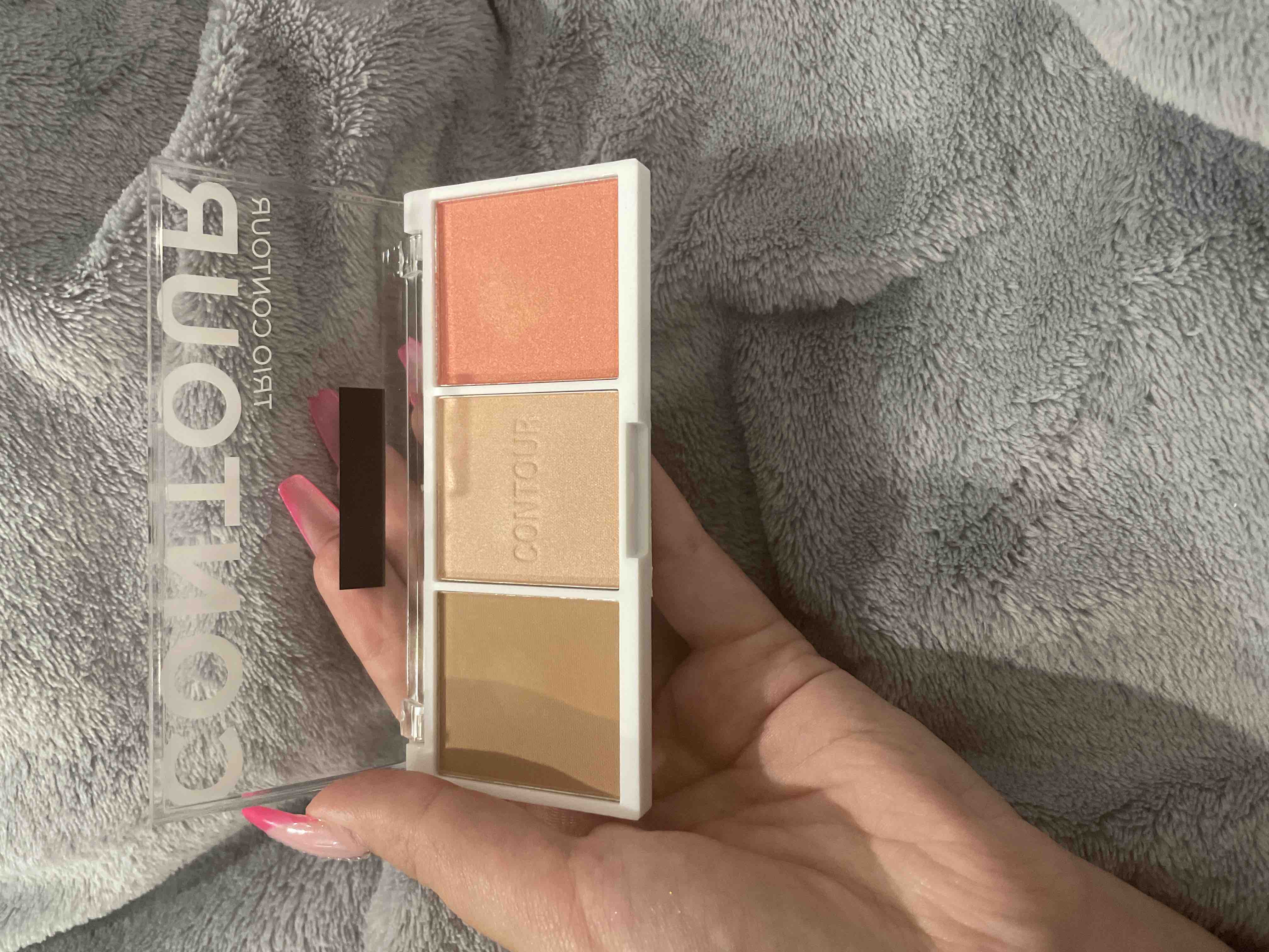 Контуринг RELOVE REVOLUTION Палетка для контуринга лица Colour Play Contour Trio