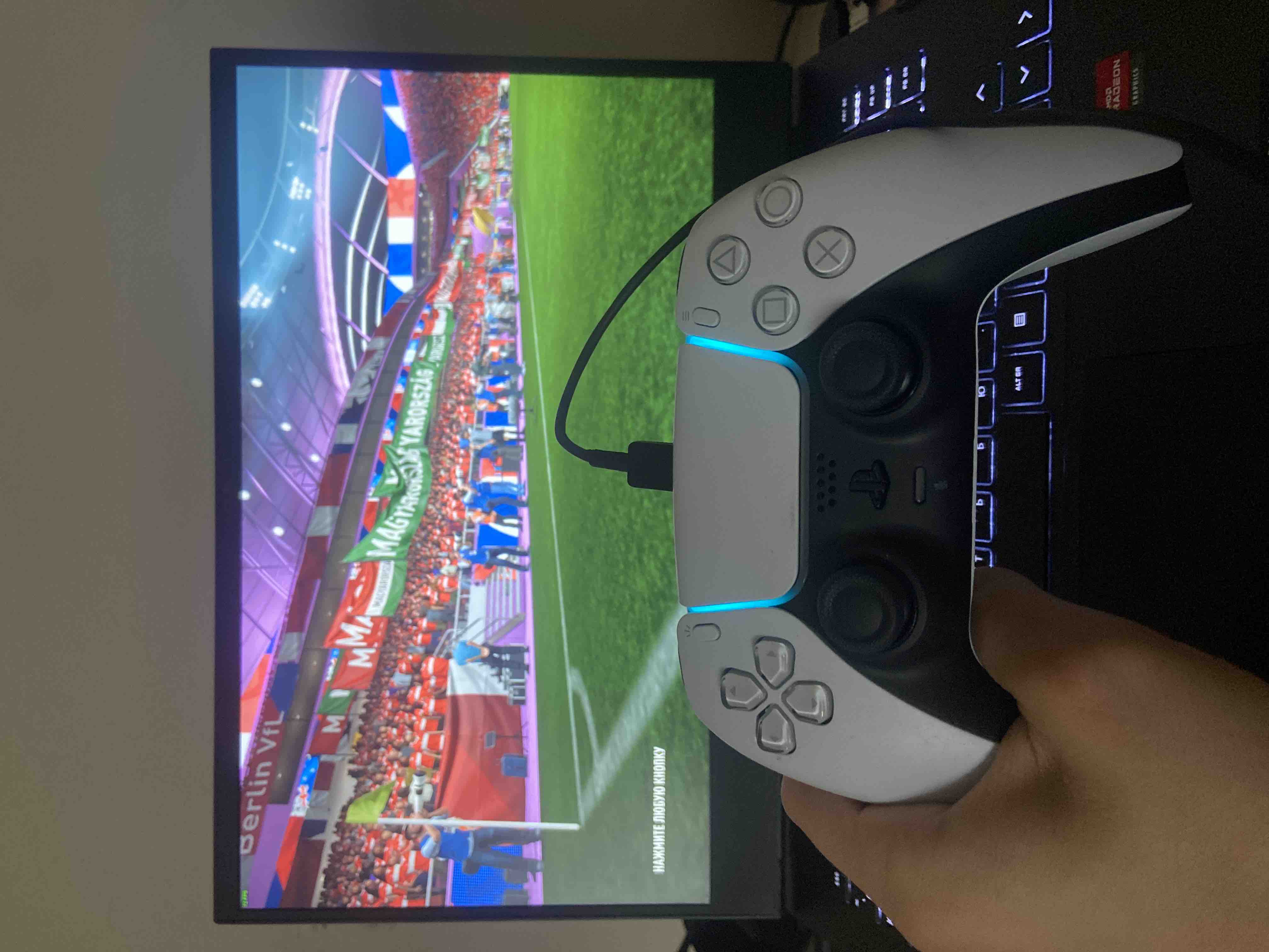 Геймпад Sony DualSense для Playstation 5 White (CFI-ZCT1W), купить в  Москве, цены в интернет-магазинах на Мегамаркет