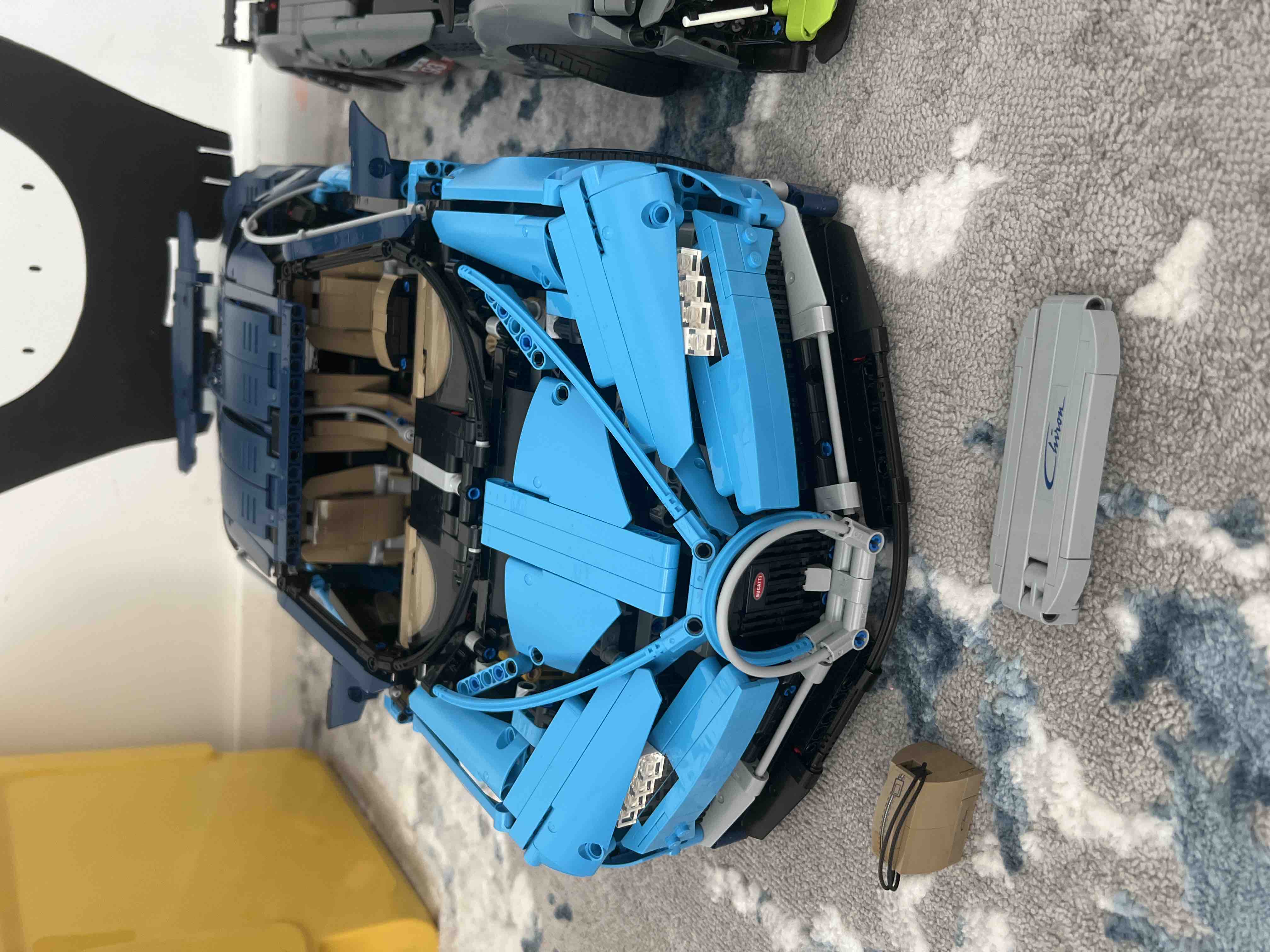 Купить конструктор LEGO Technic 42083 Bugatti Chiron, цены на Мегамаркет |  Артикул: 600000993006