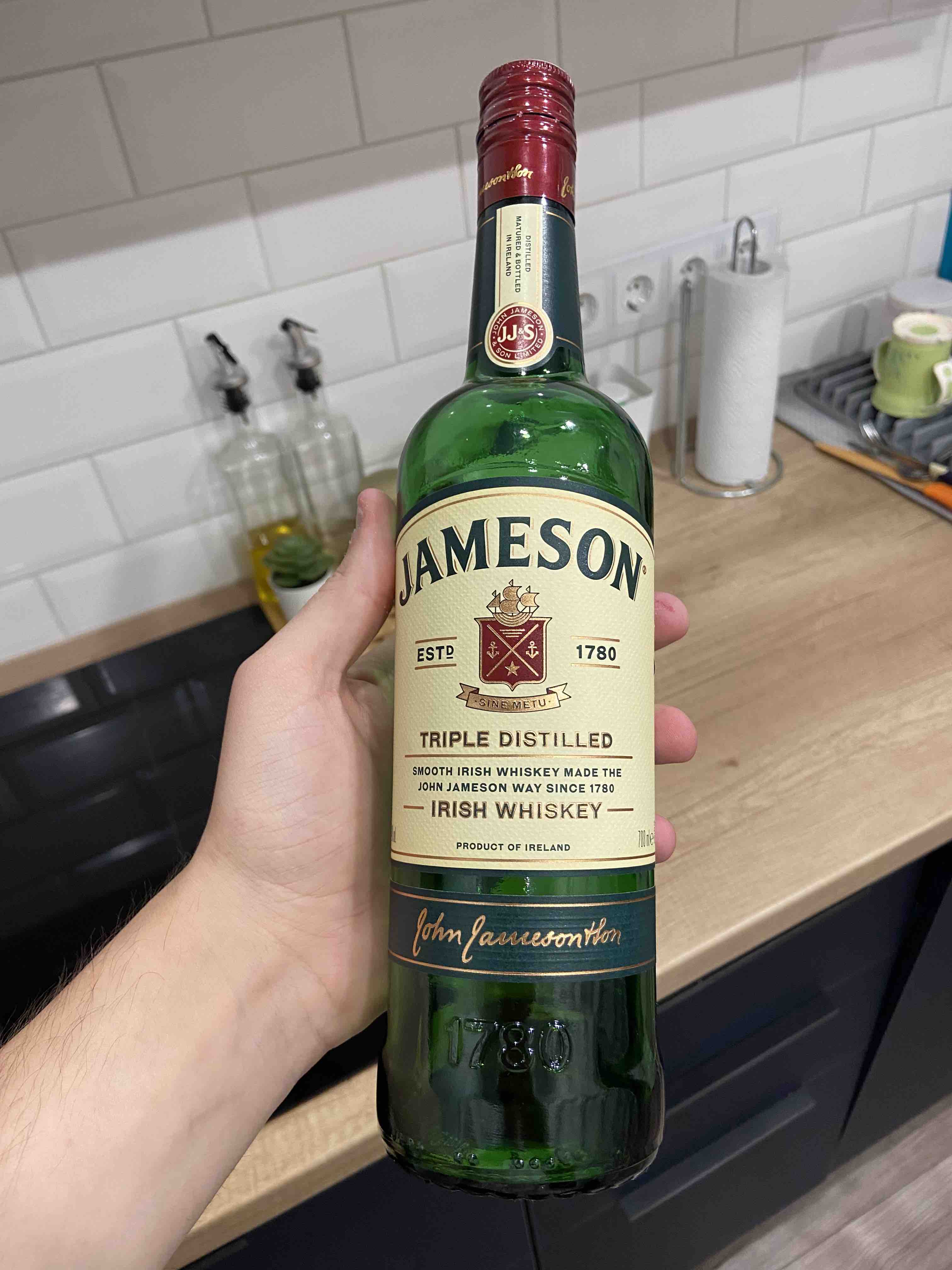 Джемесон 0.7. Jameson виски 0.7. Виски джеймсон 0,05. Виски Jameson 0.05л 45970171. Джемесон 0.7 цена