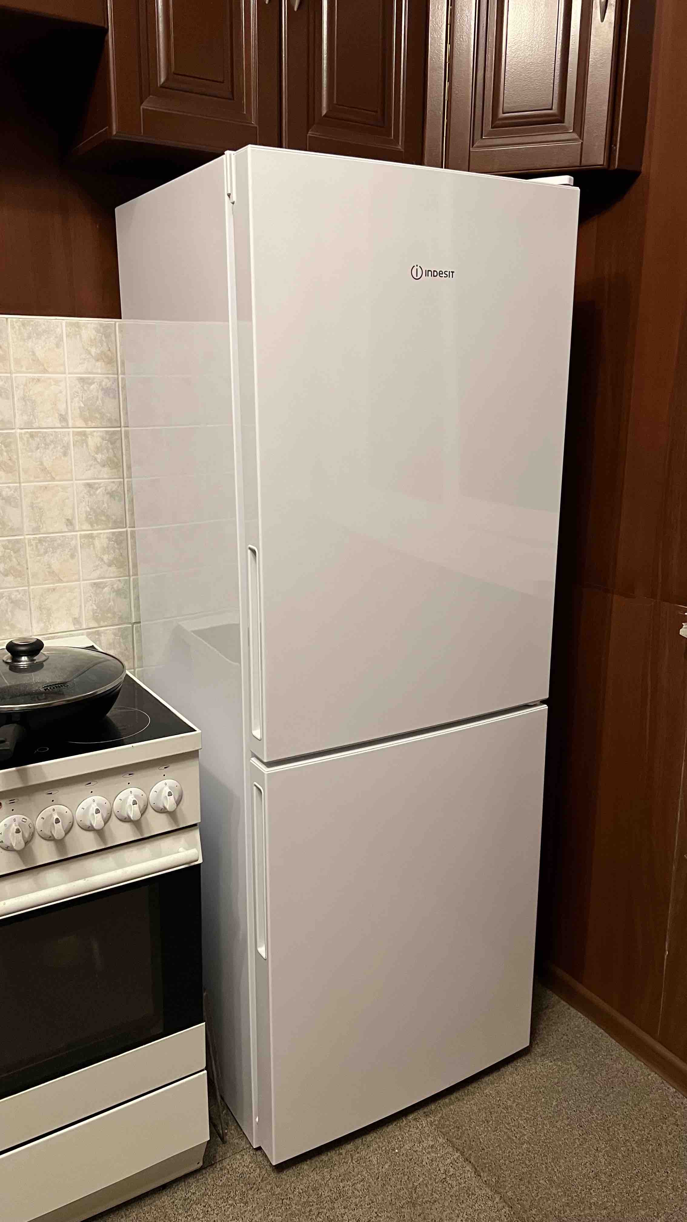 Холодильник Indesit ITR 4160 W белый - отзывы покупателей на маркетплейсе  Мегамаркет | Артикул: 100028092380