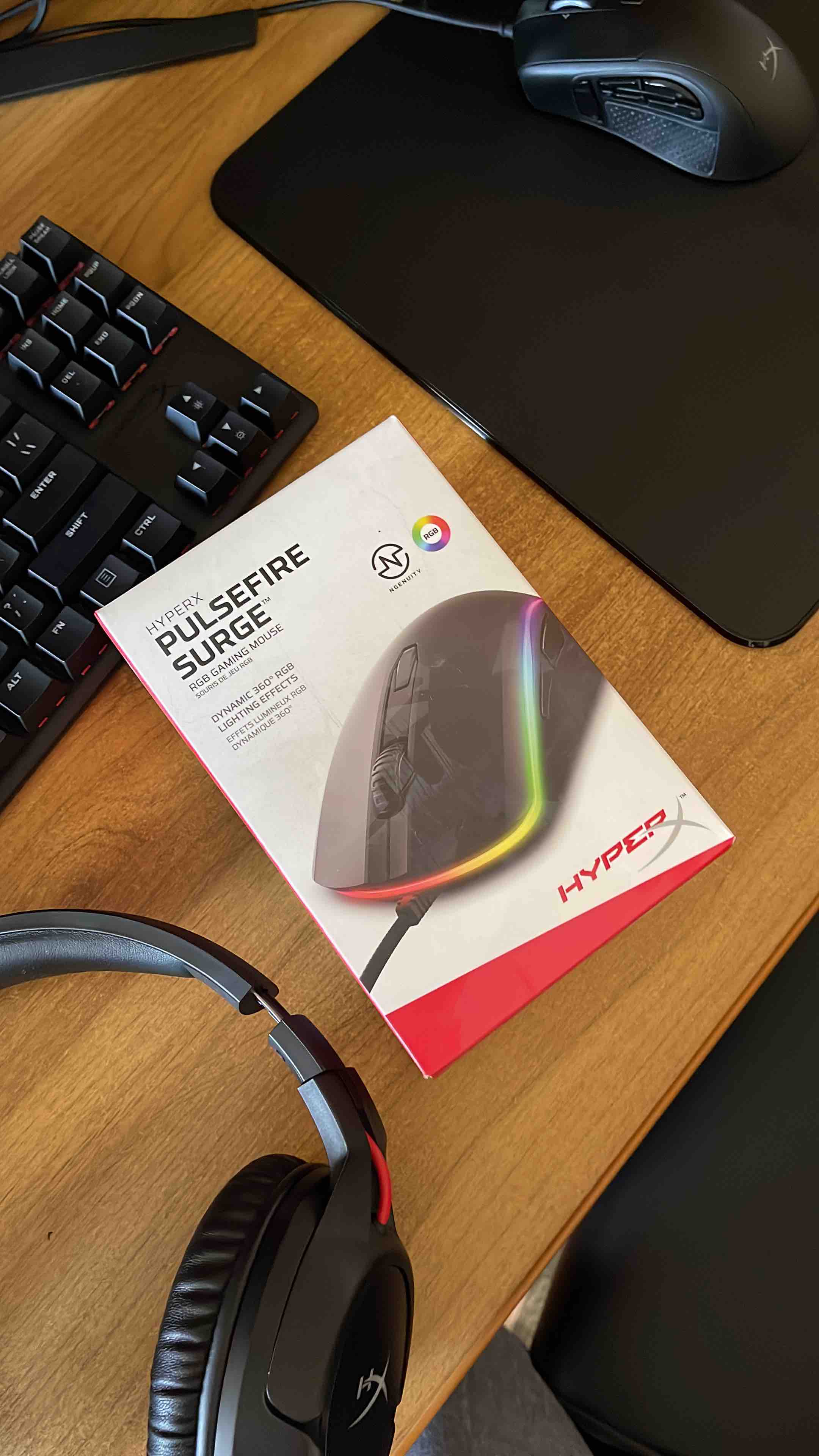 Игровая мышь HyperX Pulsefire Surge Black (HX-MC002B) - отзывы покупателей  на маркетплейсе Мегамаркет | Артикул: 100024027695