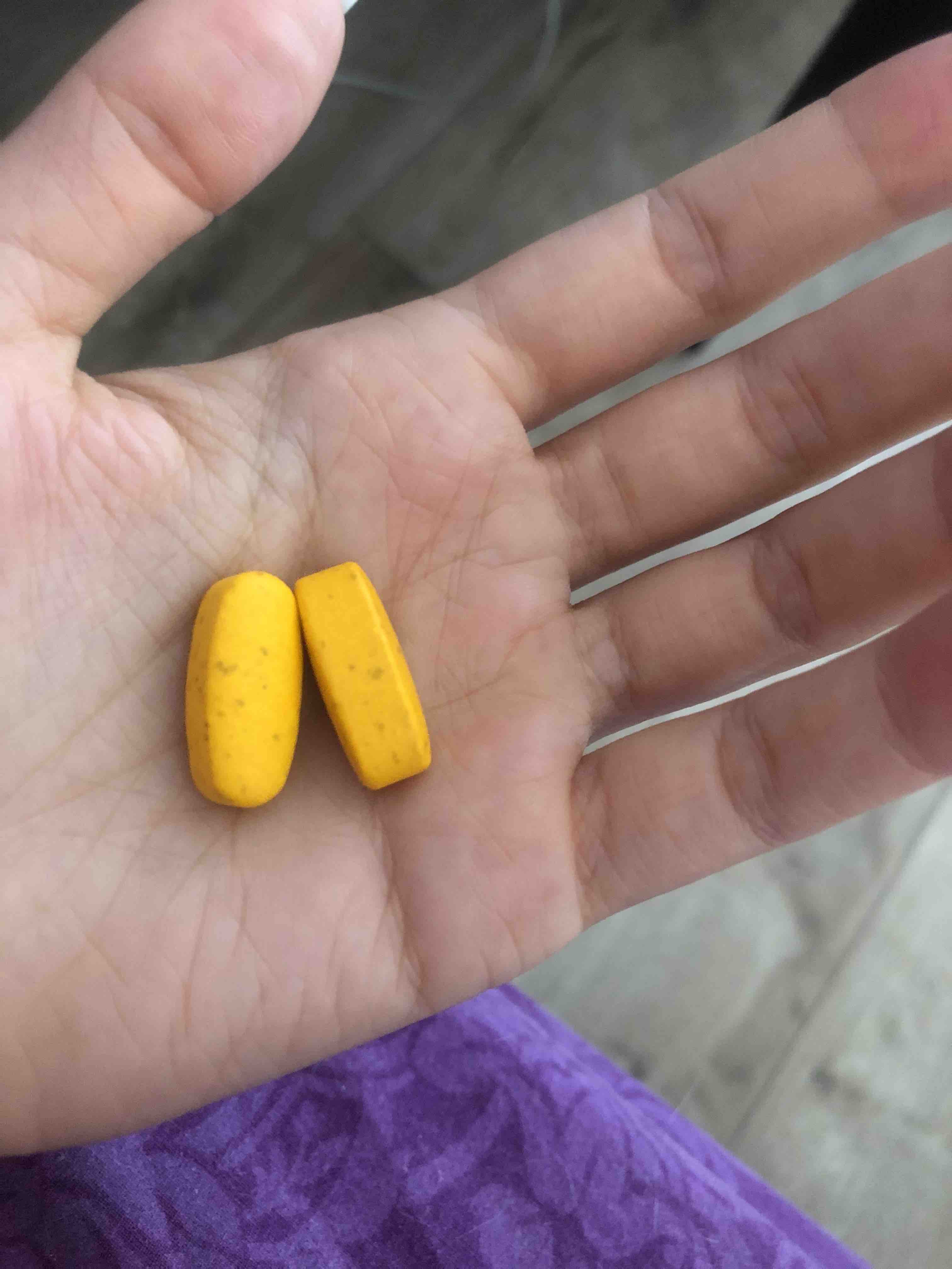 Ответы internat-mednogorsk.ru: Почему после приема витаминов моча более желтая, чем обычно? Или это только у меня?