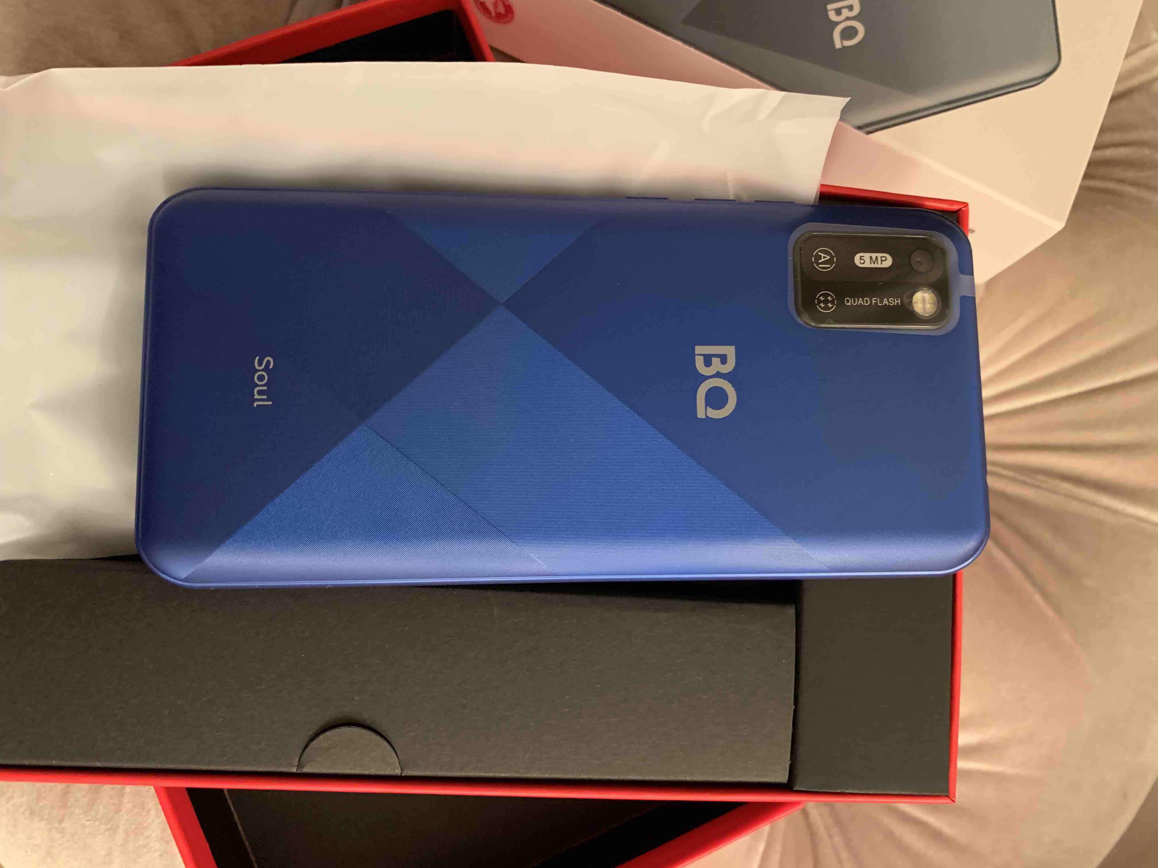 Смартфон BQ Mobile BQ-6051G Soul 1/16GB Sunrise Blue - отзывы покупателей  на маркетплейсе Мегамаркет | Артикул: 600004770835