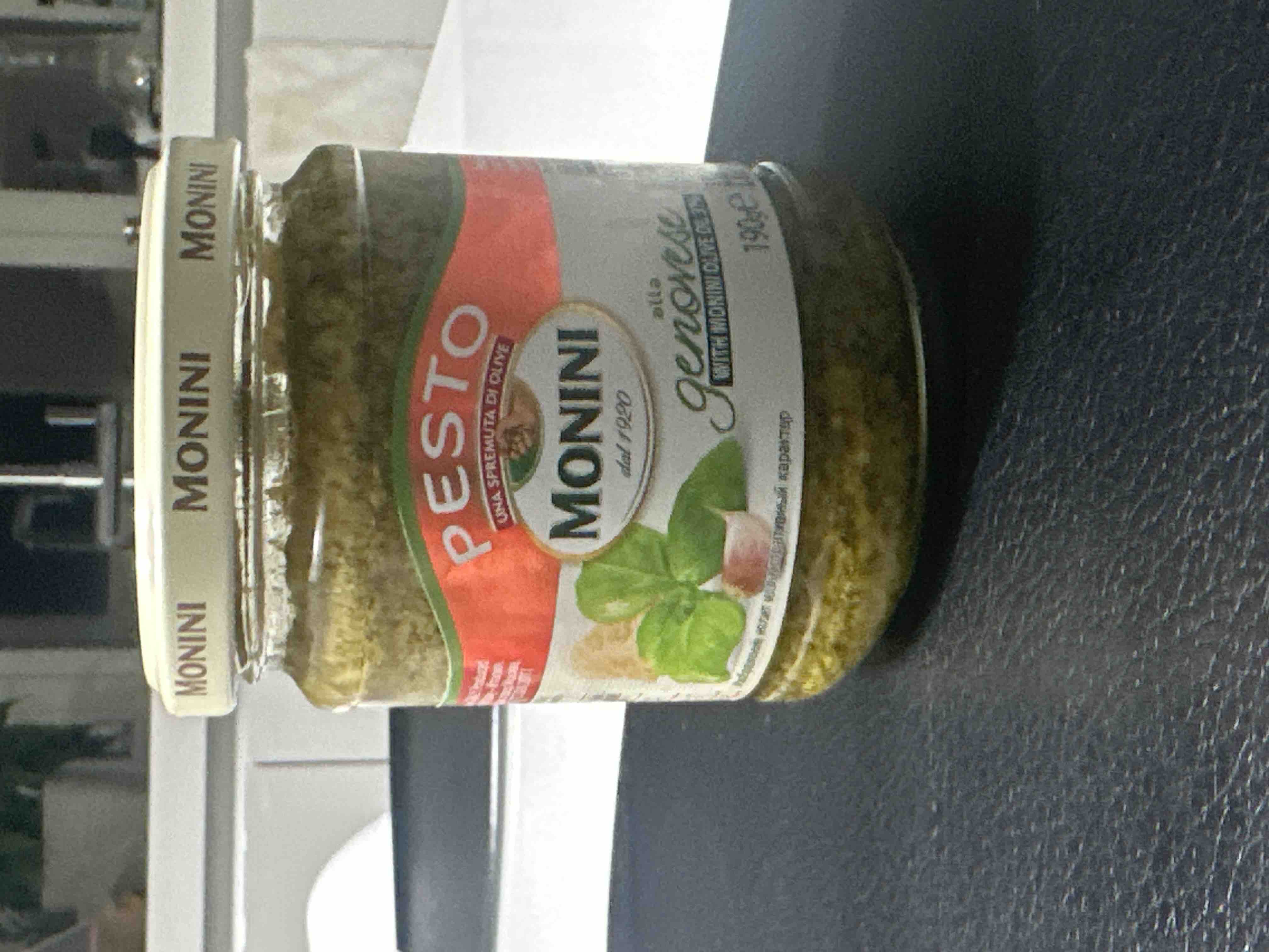 Соус pesto Monini с базиликом и чесноком 190 г - отзывы покупателей на  маркетплейсе Мегамаркет | Артикул: 100023423835