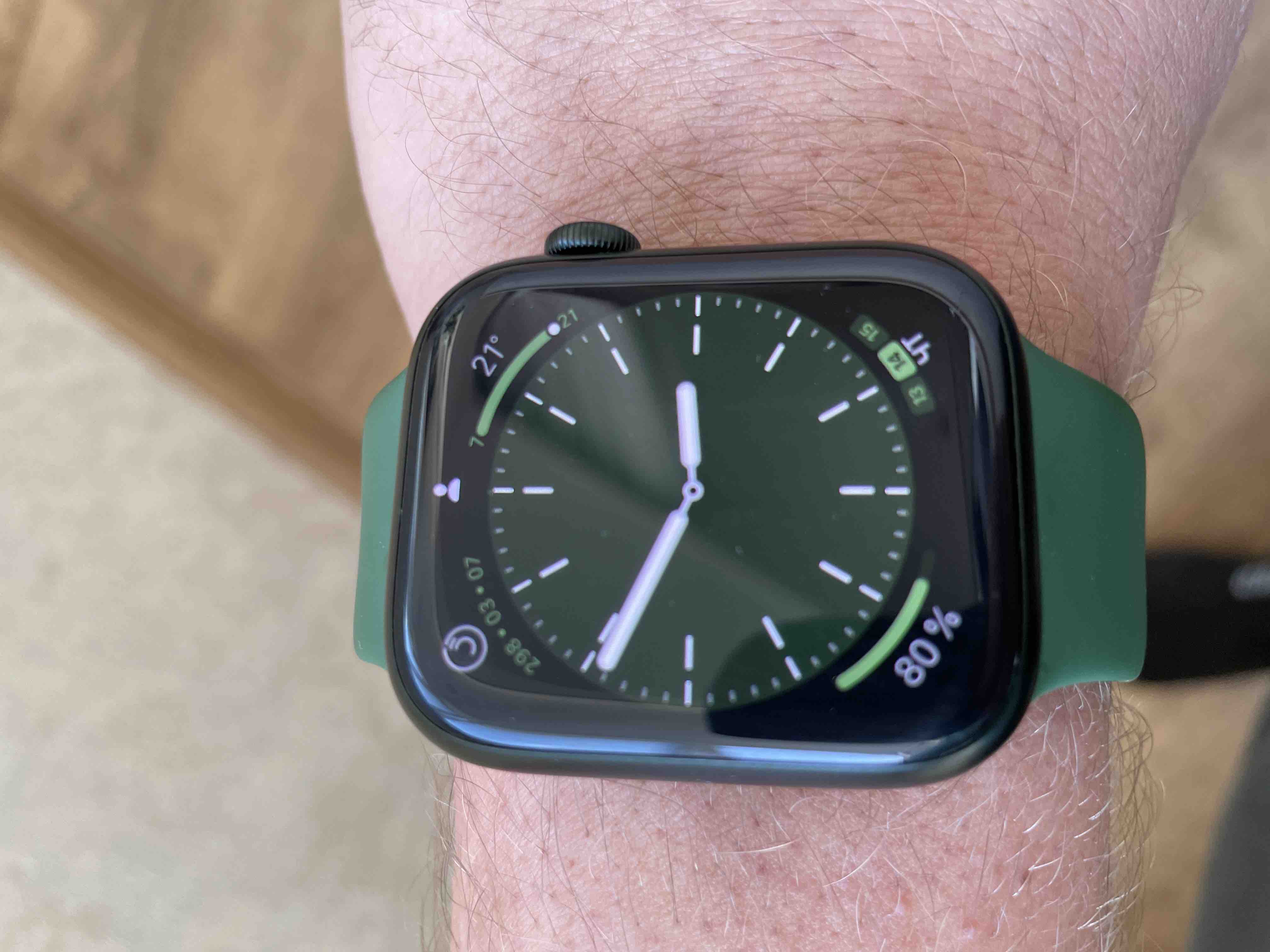 Смарт-часы Apple Watch Series 7 GPS 45mm Green Al/Clover Sport - отзывы  покупателей на маркетплейсе Мегамаркет | Артикул: 100029555657