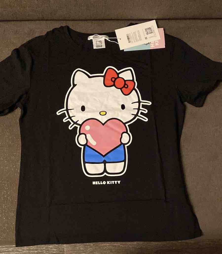 T-shirt hello kitty💗  Ретро принты, Футболки для девочек