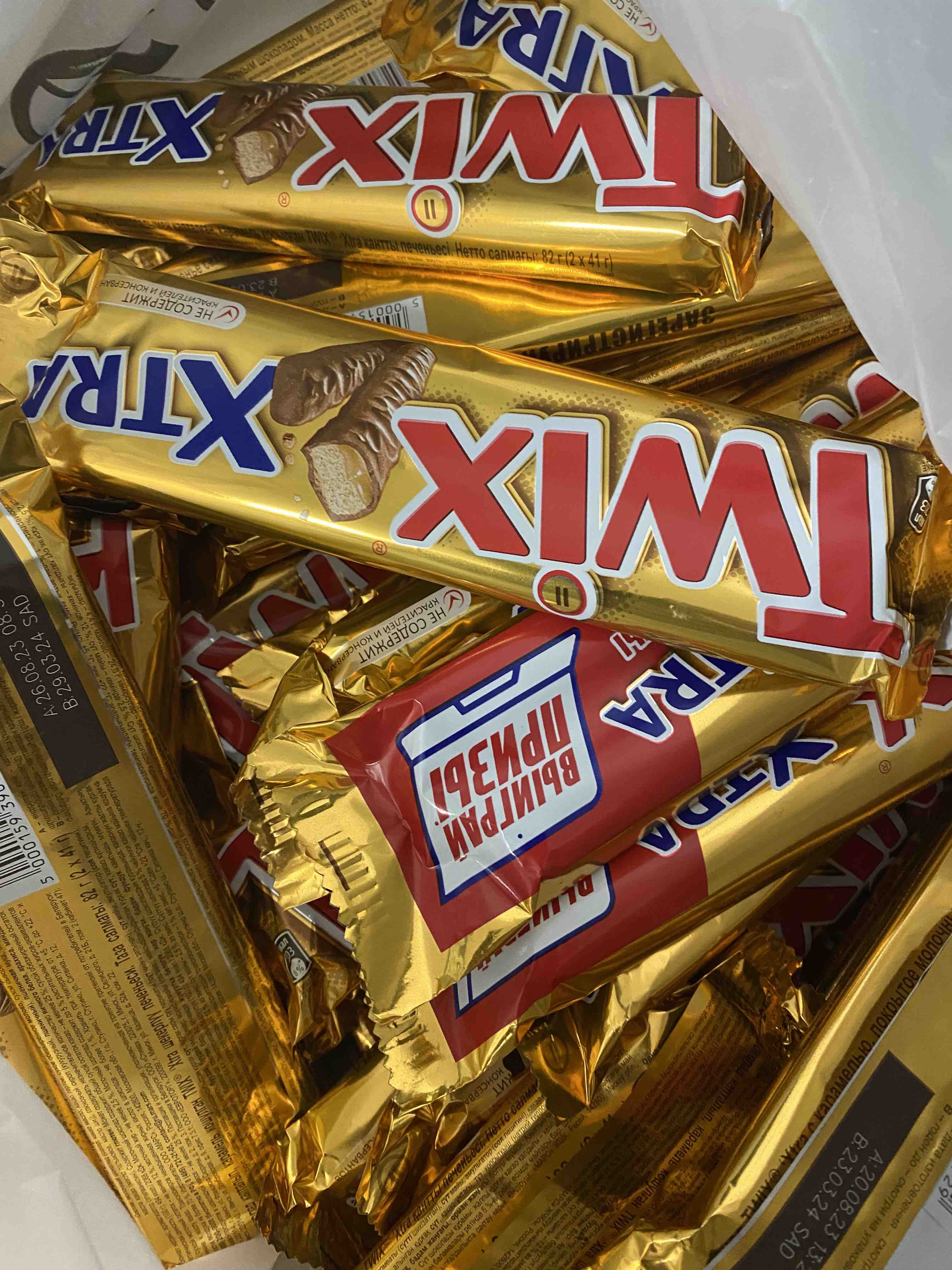 Шоколадный батончик Twix extra 82 г - отзывы покупателей на маркетплейсе  Мегамаркет | Артикул: 100023331887