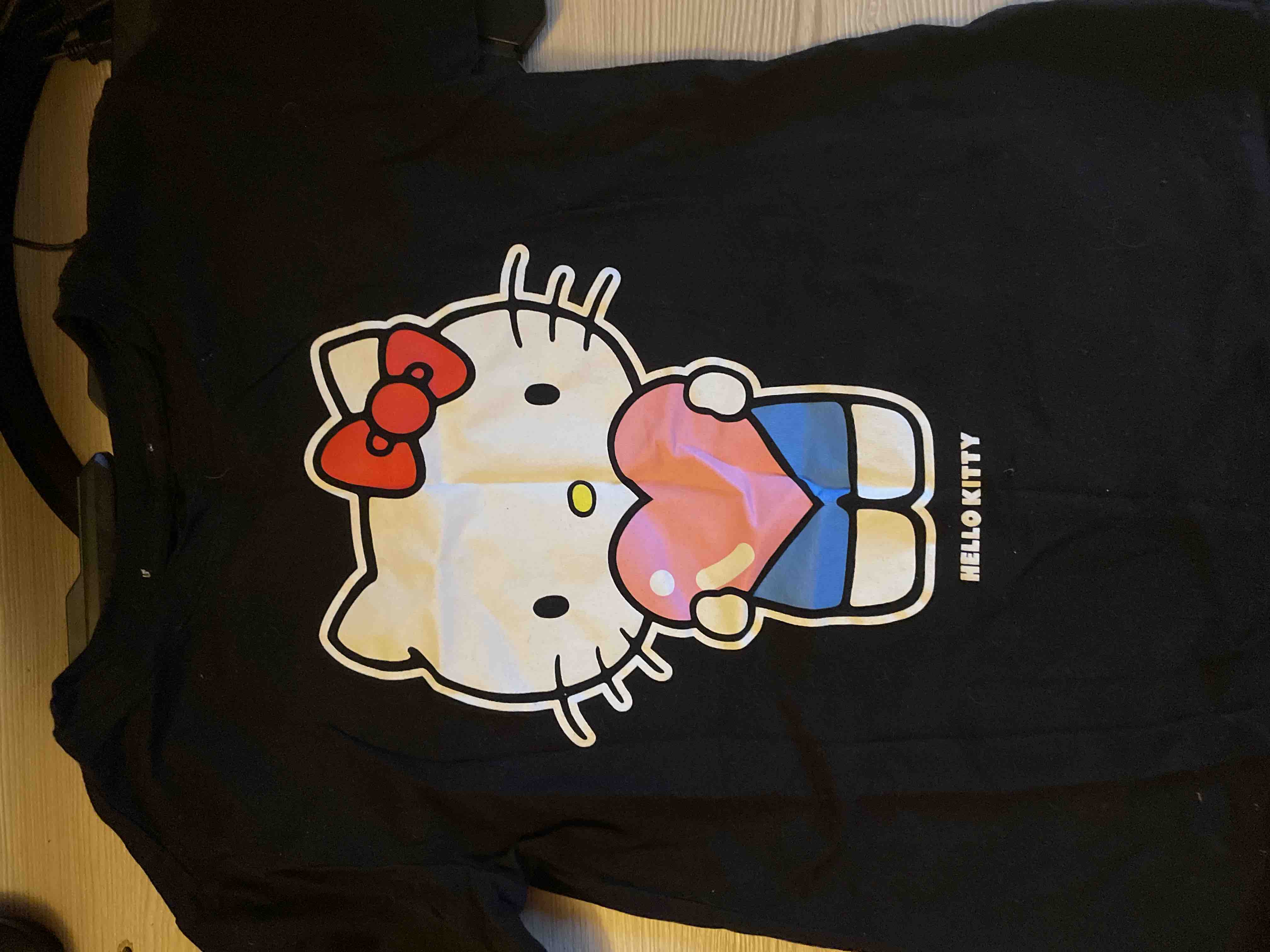 T-shirt hello kitty💗  Ретро принты, Футболки для девочек