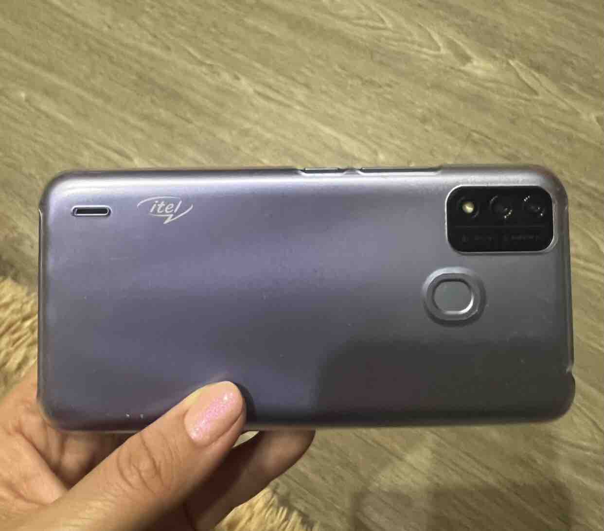 Смартфон Itel A48 2/32GB Purple, купить в Москве, цены в интернет-магазинах  на Мегамаркет