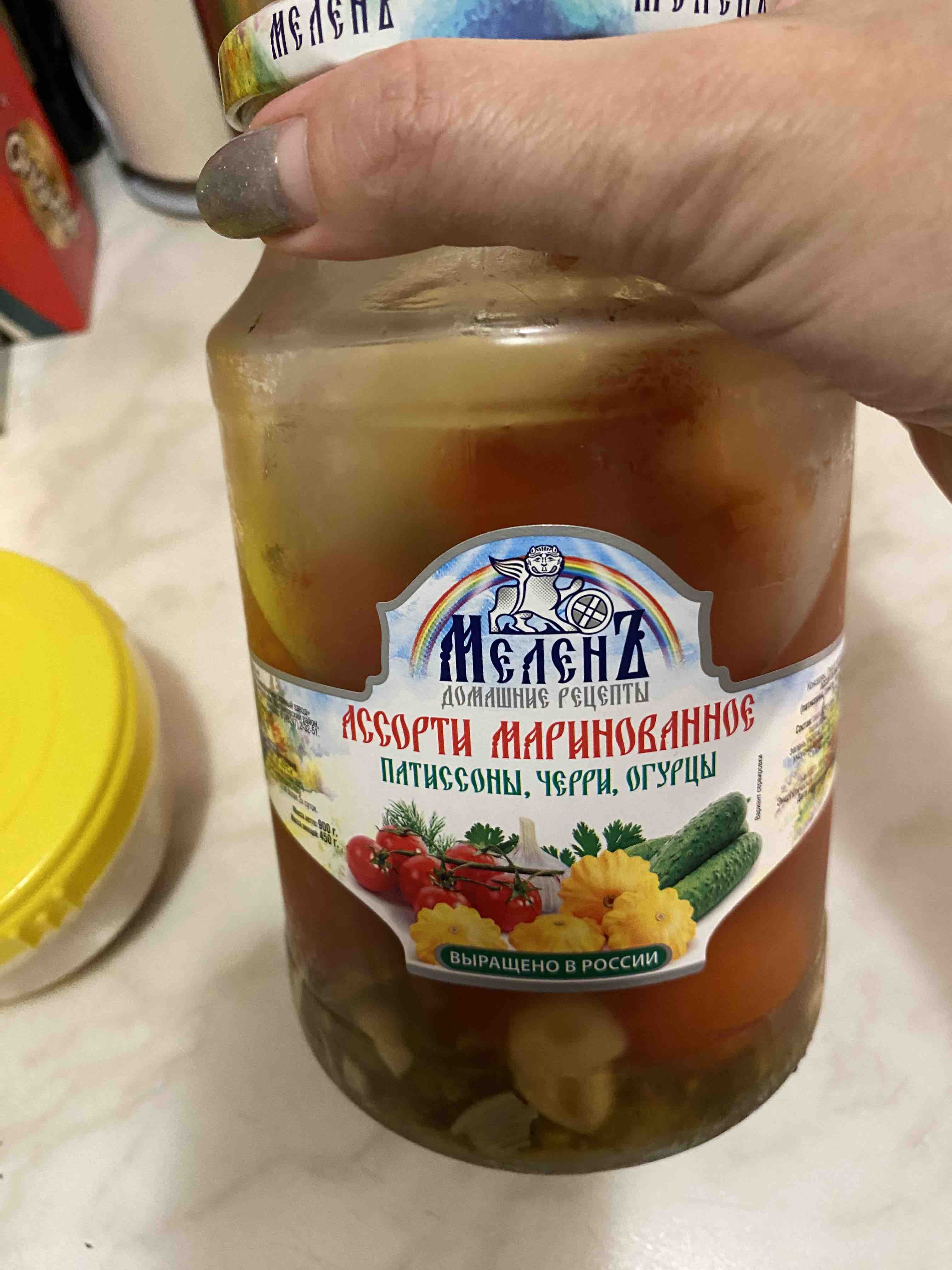 Купить ассорти маринованное МеленЪ патиссоны, черри, огурцы 900 г, цены на  Мегамаркет | Артикул: 100023660881