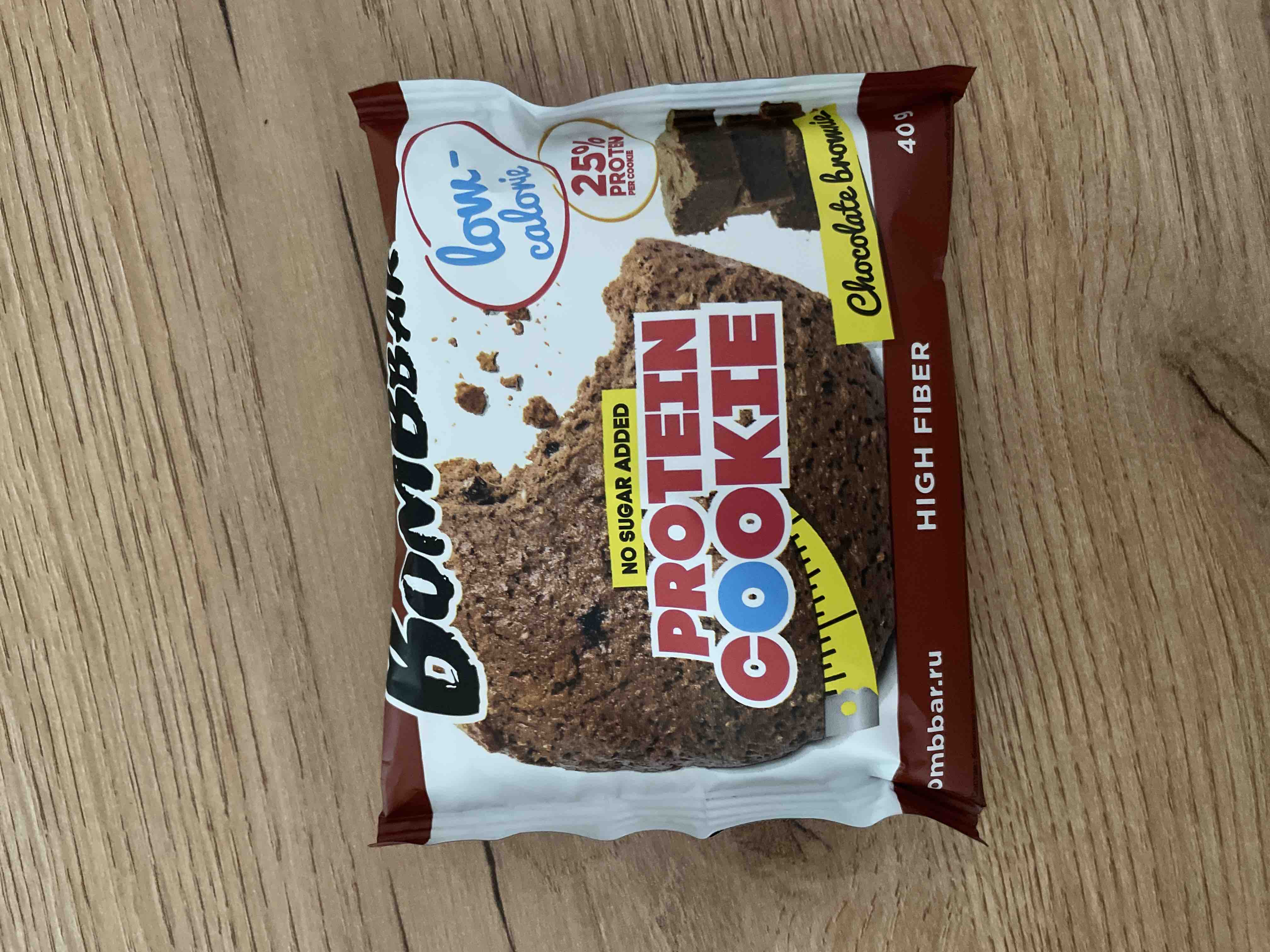 Печенье Bombbar Protein Cookie низкокалорийные 40 г, 1 шт, вкус: шоколадный  брауни - отзывы покупателей на Мегамаркет | 100026552197