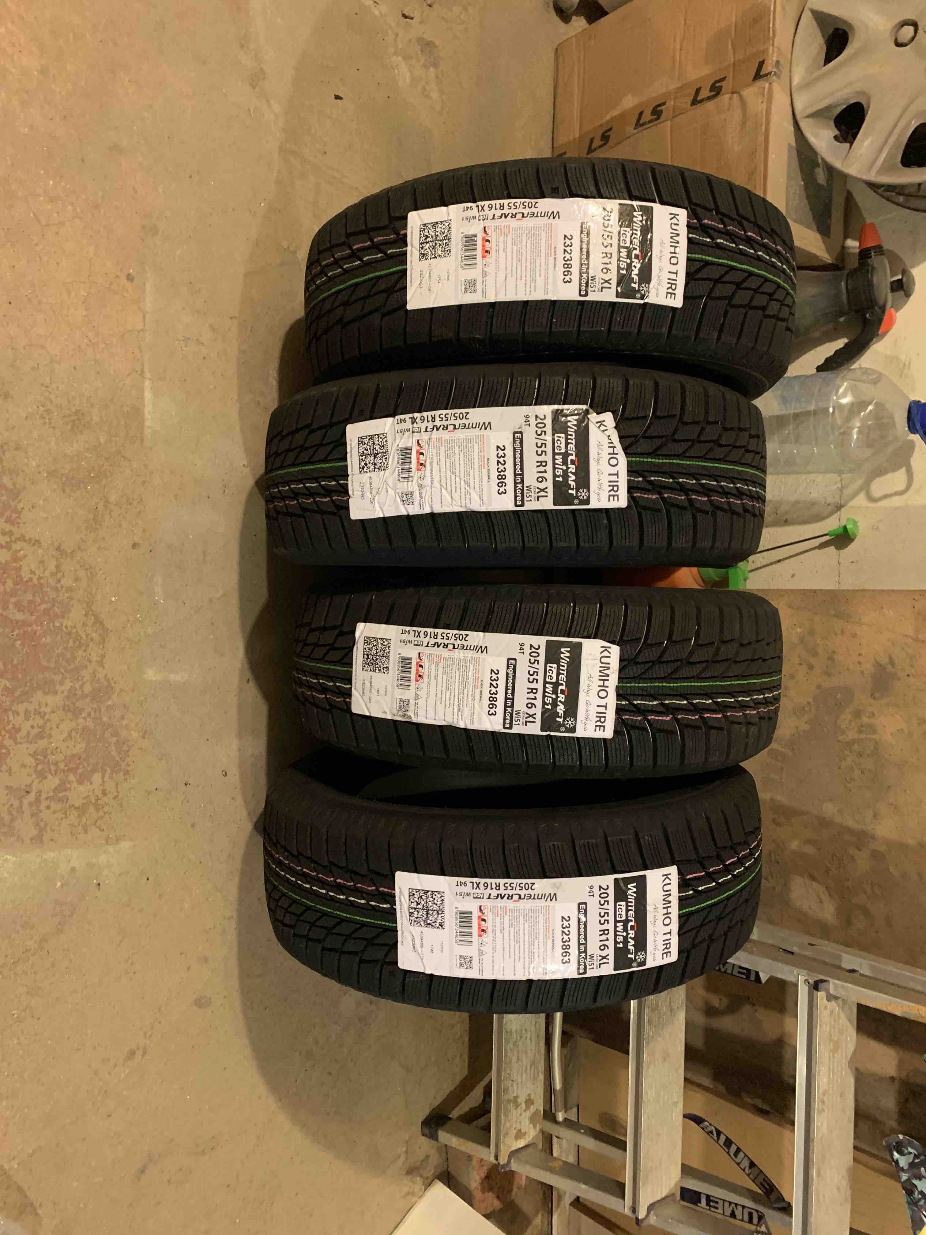 Шины KUMHO 205/55/16 T 94 WinterCraft Ice Wi51 - отзывы покупателей на  Мегамаркет | 100029382771