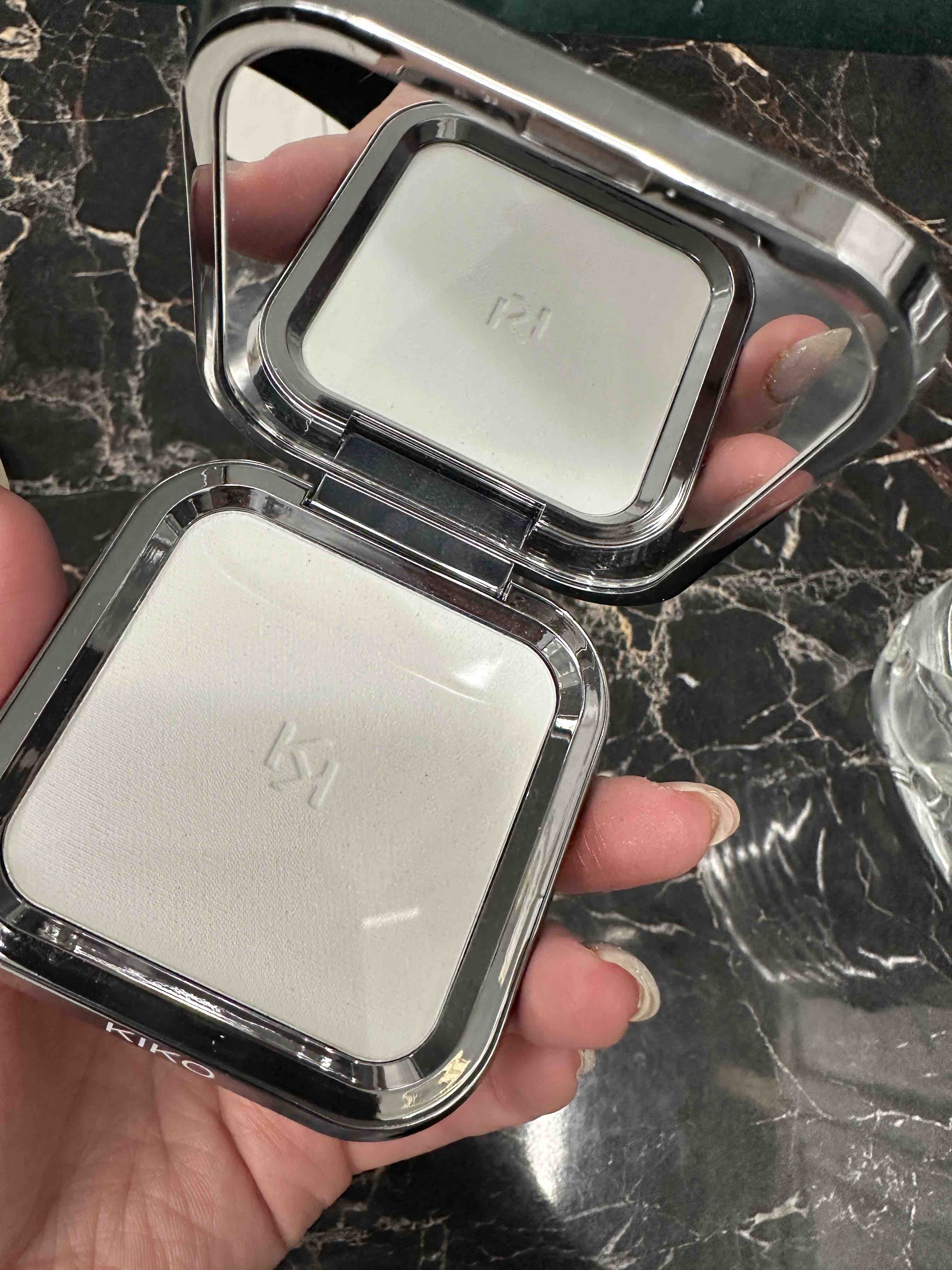 Пудра kiko weightless perfection cr20. Kiko milano matte fusion pressed powder. Kiko пудра отзывы. Kiko milano matte fusion pressed powder. Kiko milano matte fusion pressed powder свотчи.