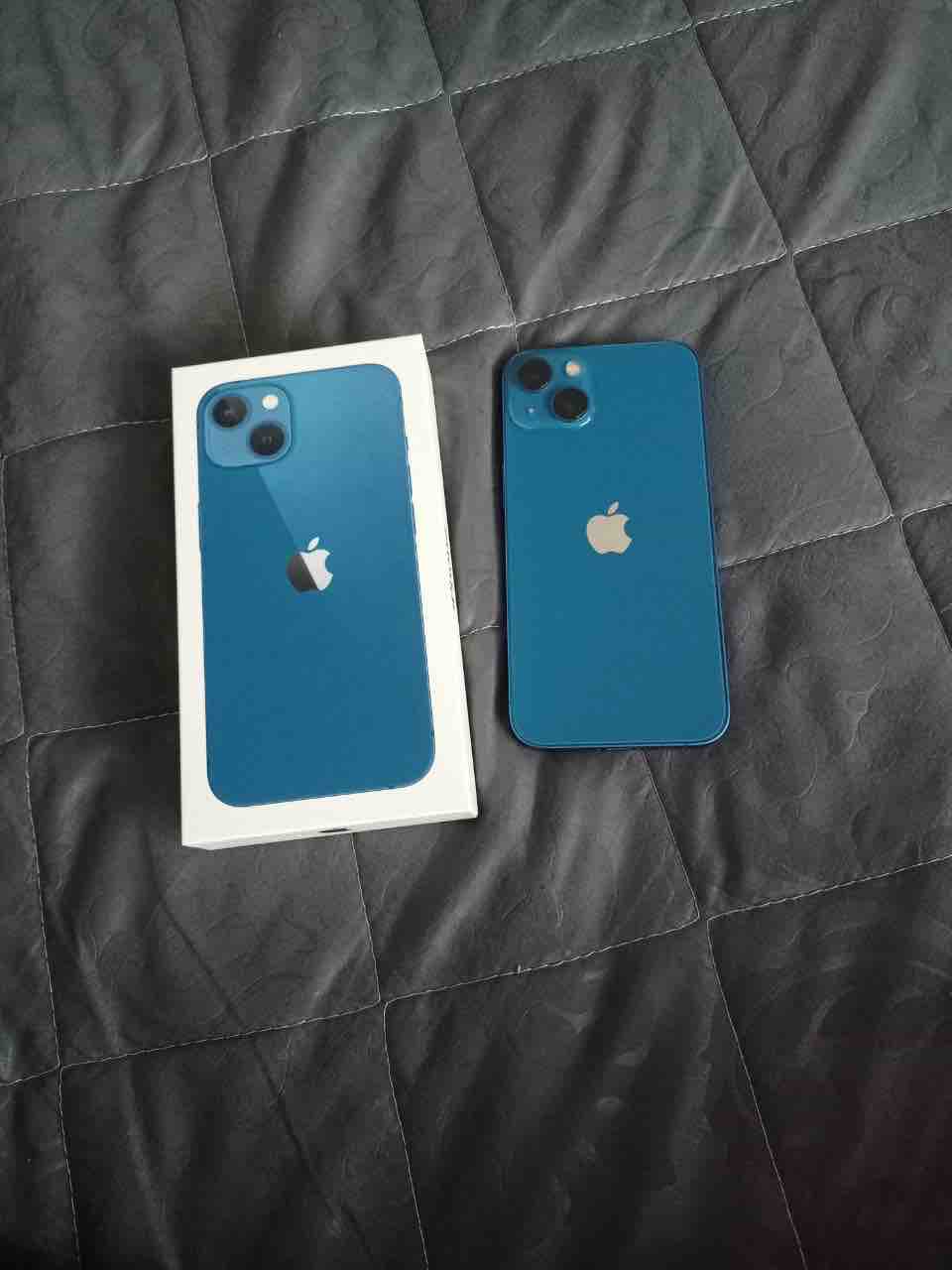 Смартфон Apple IPhone 13 128Gb Blue - отзывы покупателей на маркетплейсе  Мегамаркет | Артикул: 100055896780