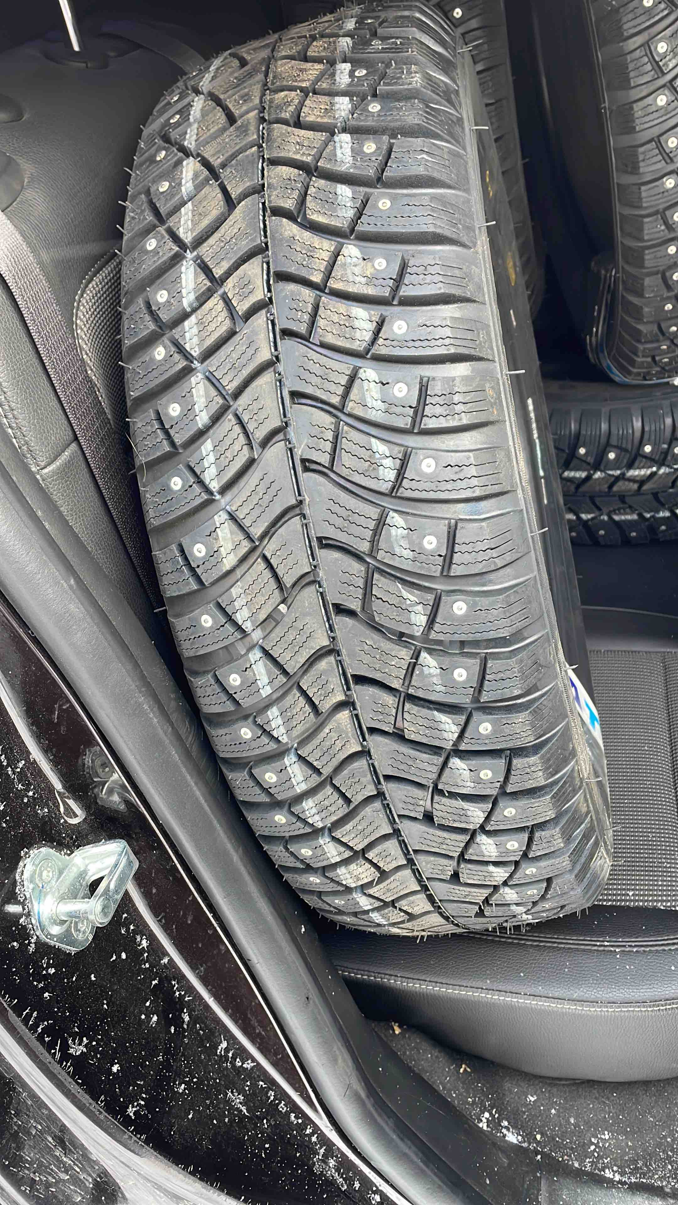 Купить шины КАМА (Нижнекамский шинный завод) Кама-515 215/65 R16 102Q