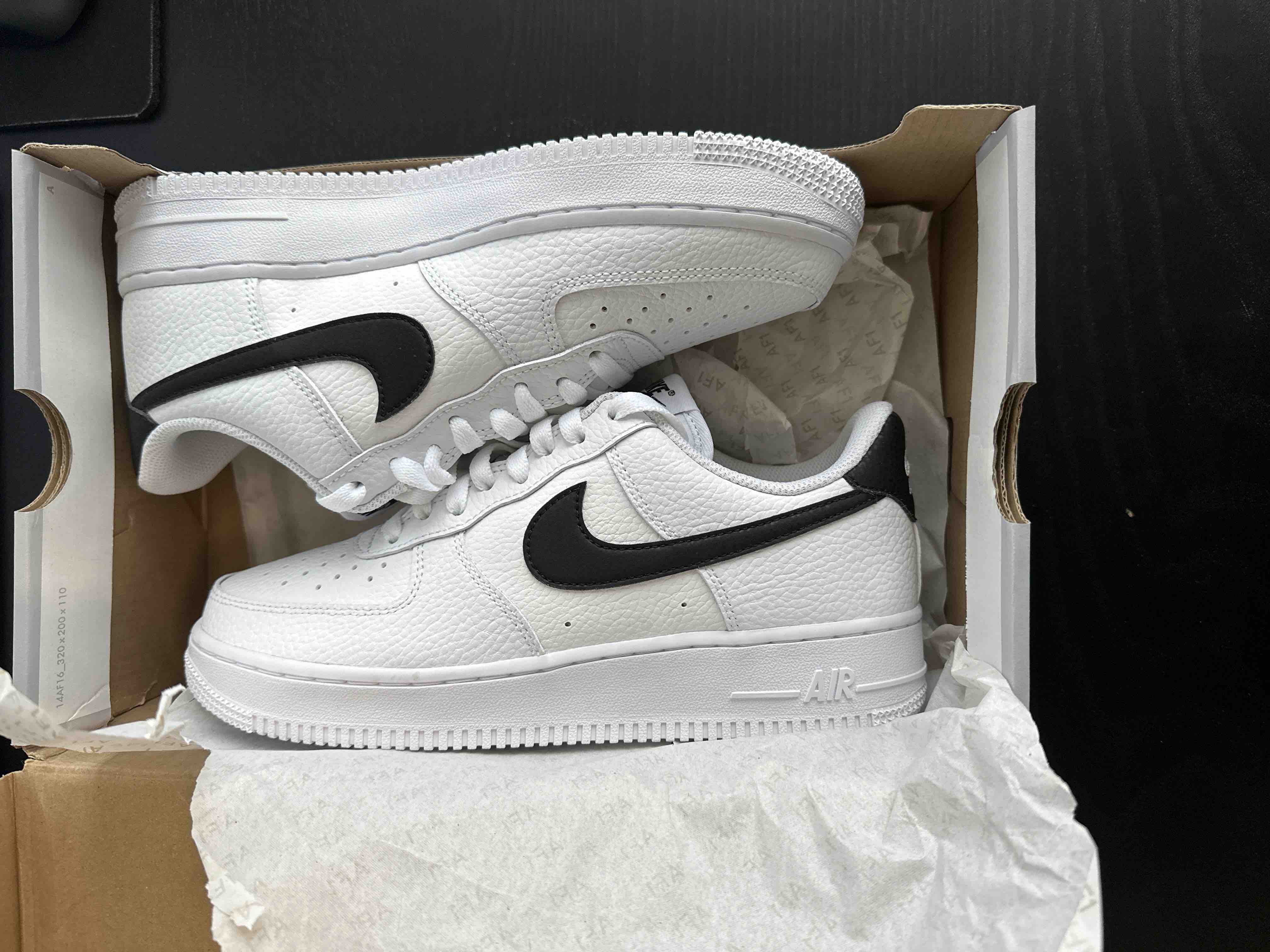 Nike AIR FORCE 1 07 42.5 EU 100034294142