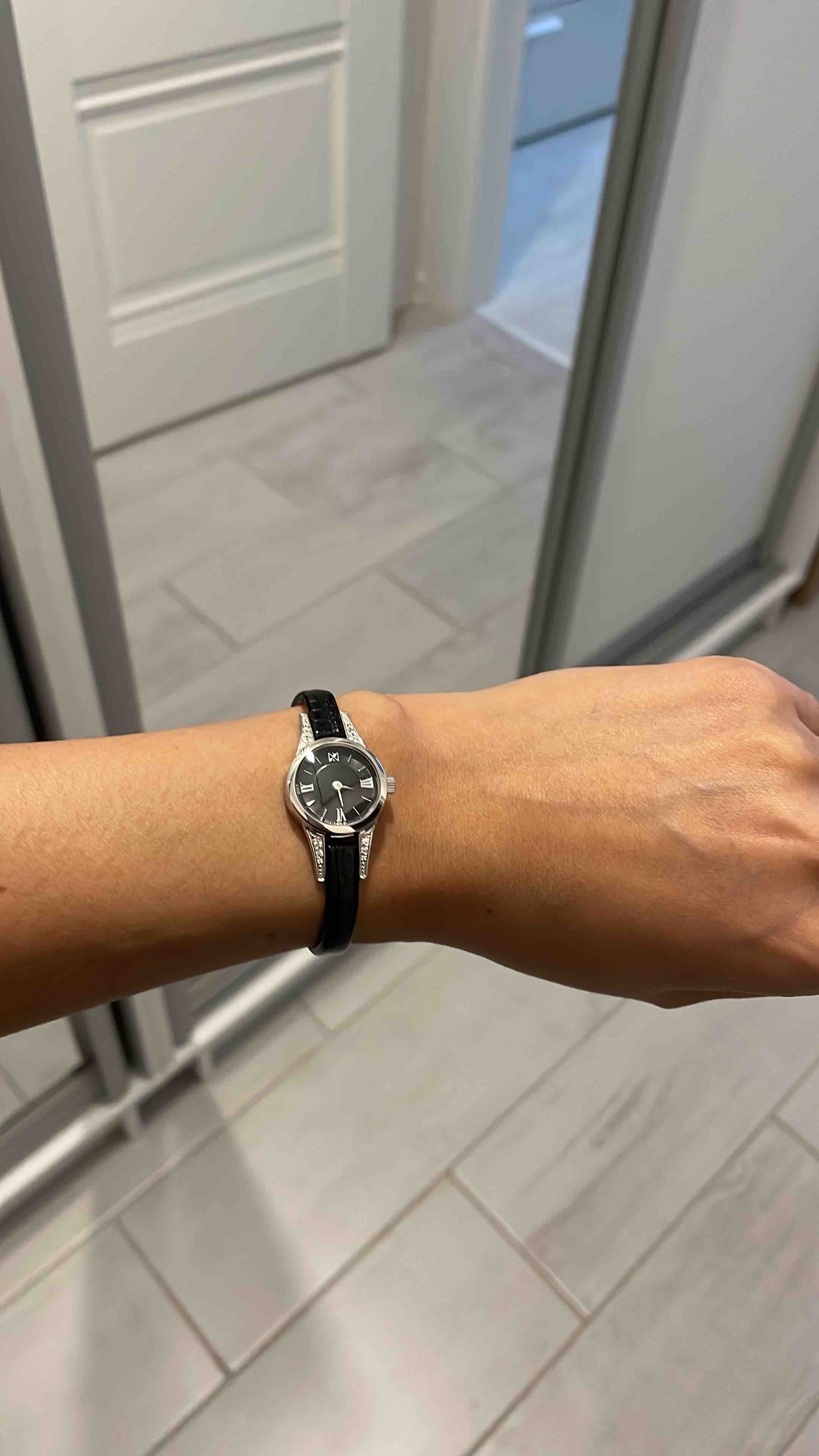 Женские наручные часы с браслетом — купить в internat-mednogorsk.ru, фото и цены в каталоге интернет-магазина