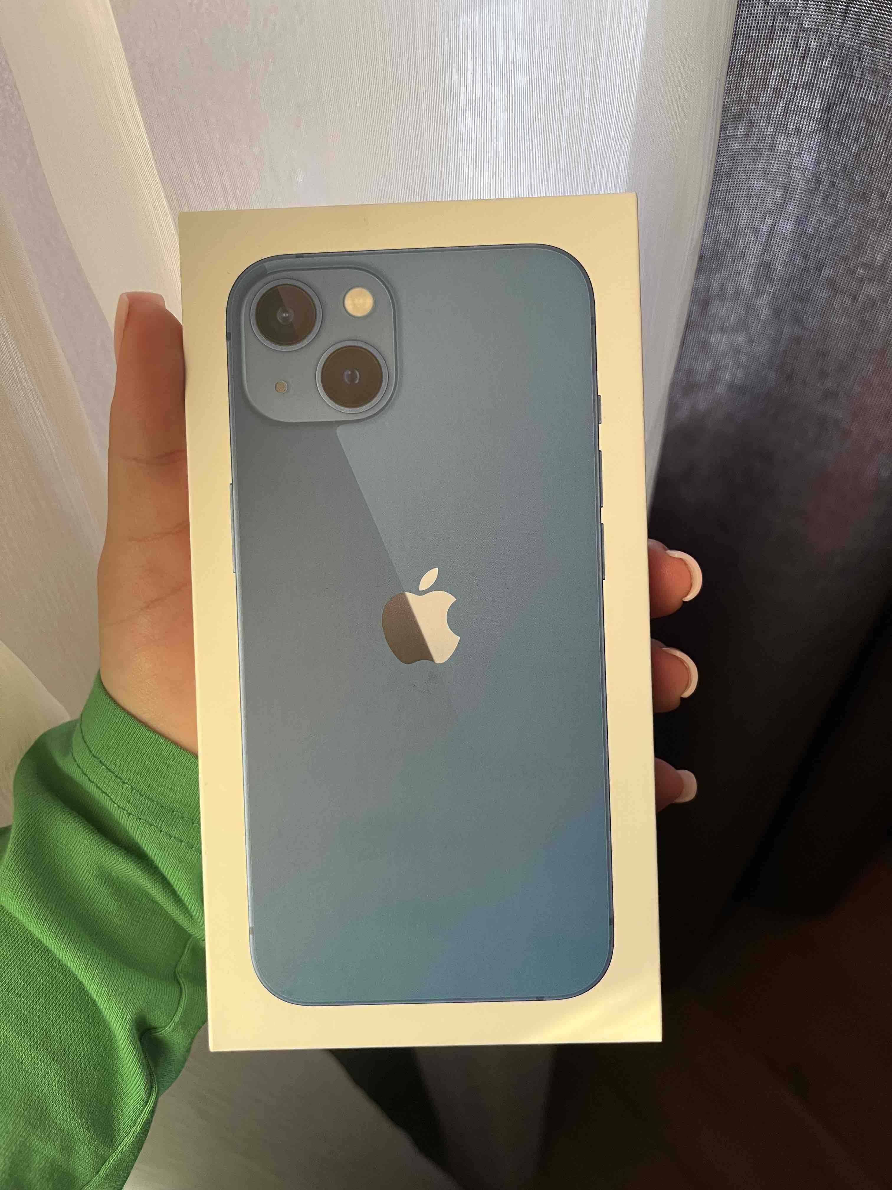 Смартфон Apple iPhone 13 128GB Blue 2 SIM, купить в Москве, цены в  интернет-магазинах на Мегамаркет