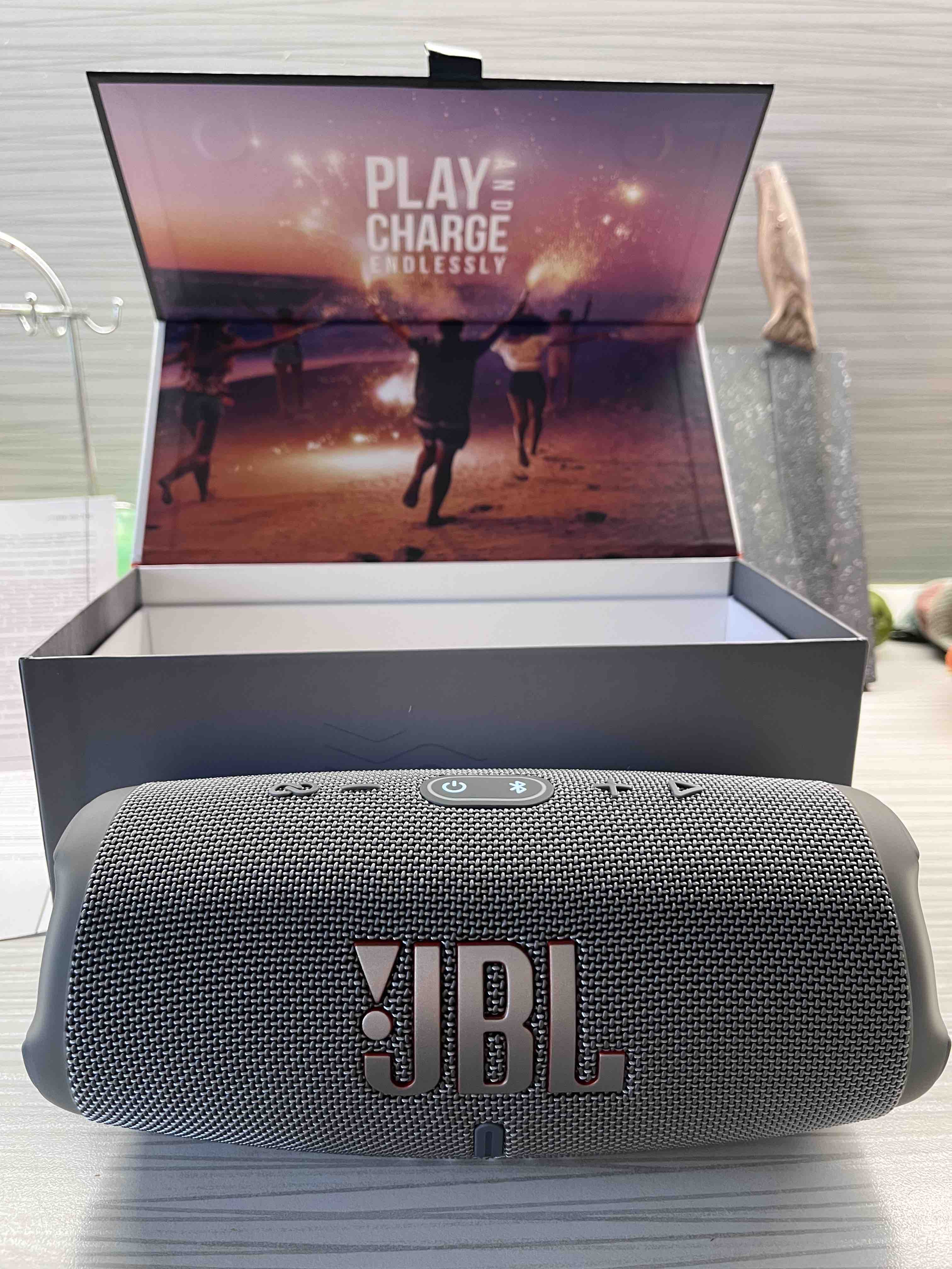 Портативная колонка JBL Charge 5 Grey - отзывы покупателей на маркетплейсе  Мегамаркет | Артикул: 100028302818