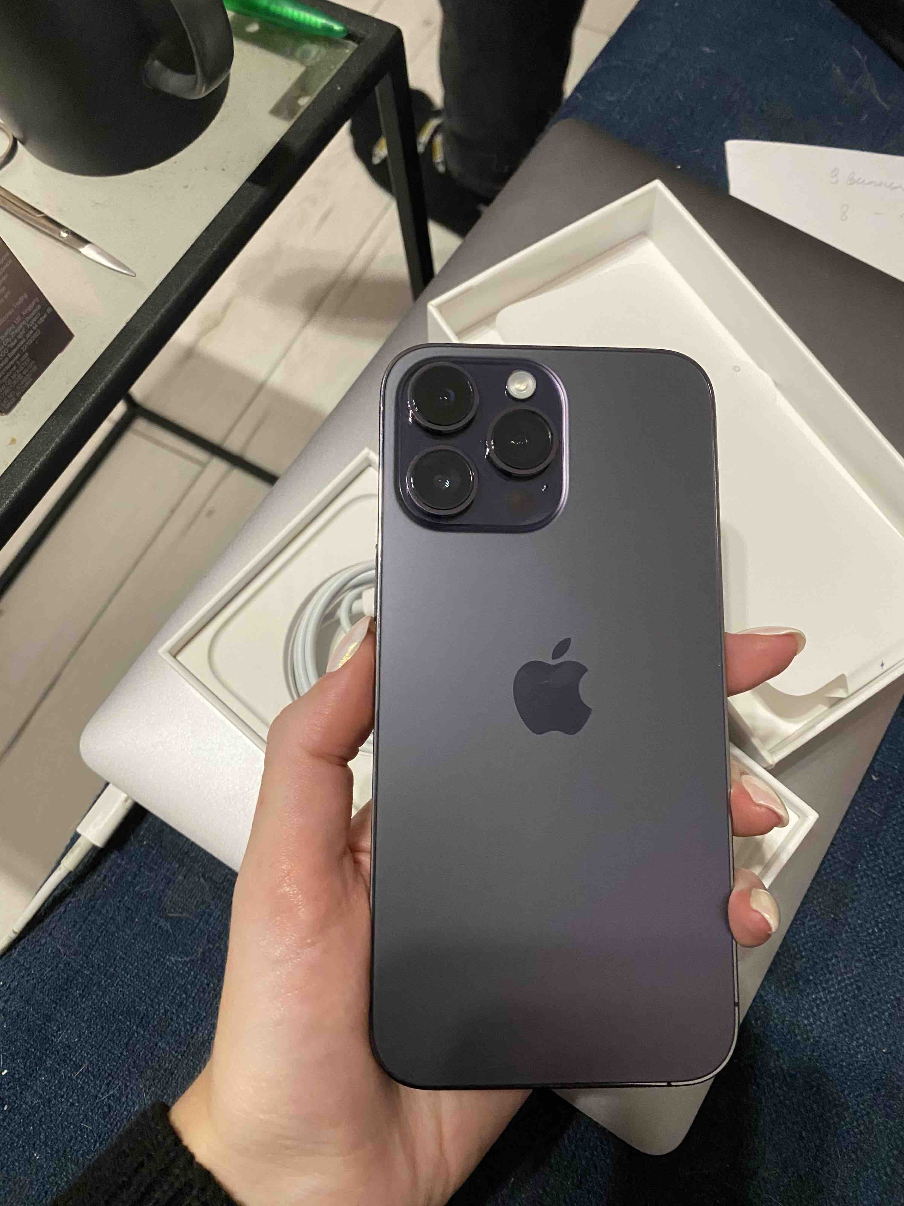 Смартфон Apple iPhone 14 Pro Max 1024Gb Deep Purple (eSIM), купить в  Москве, цены в интернет-магазинах на Мегамаркет