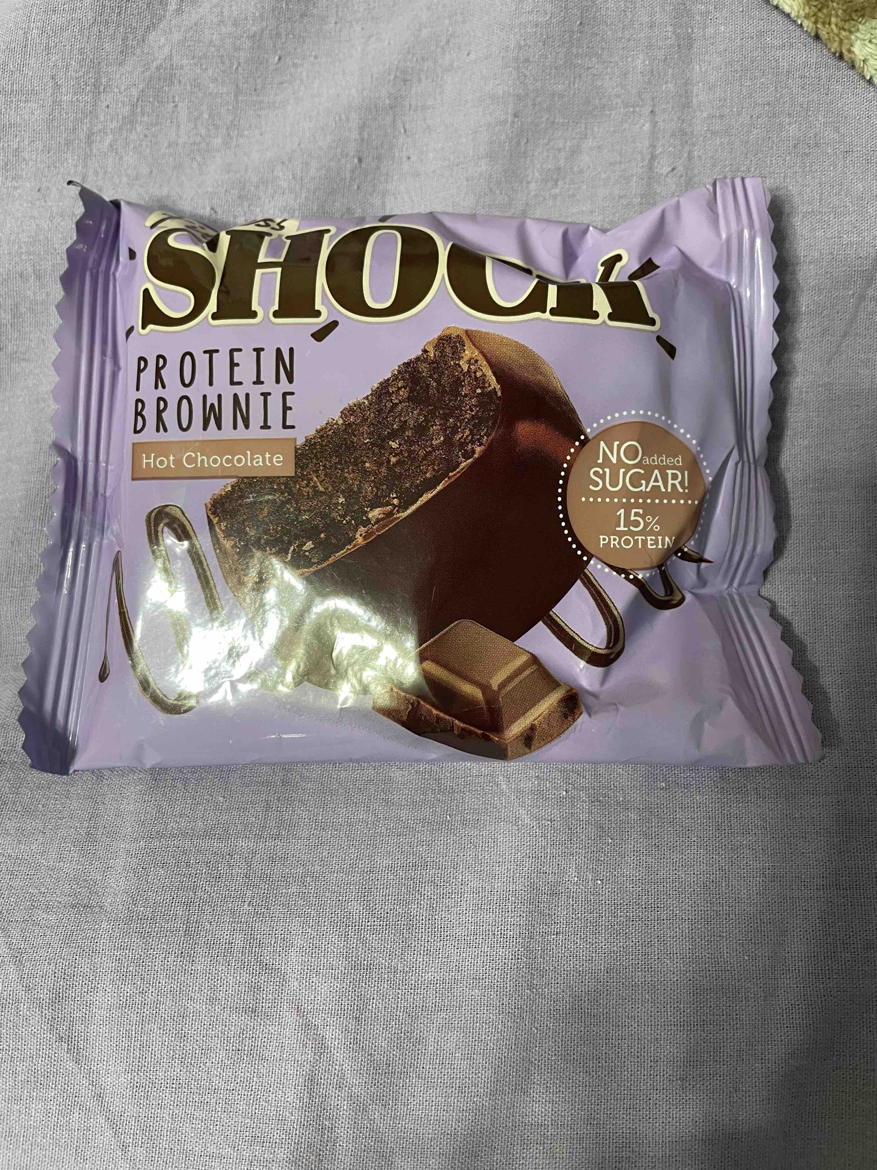 Протеиновый брауни. Печенье брауни с бананом. Протеиновый брауни shock. Shock протеиновые брауни. Протеиновое пирожное брауни.