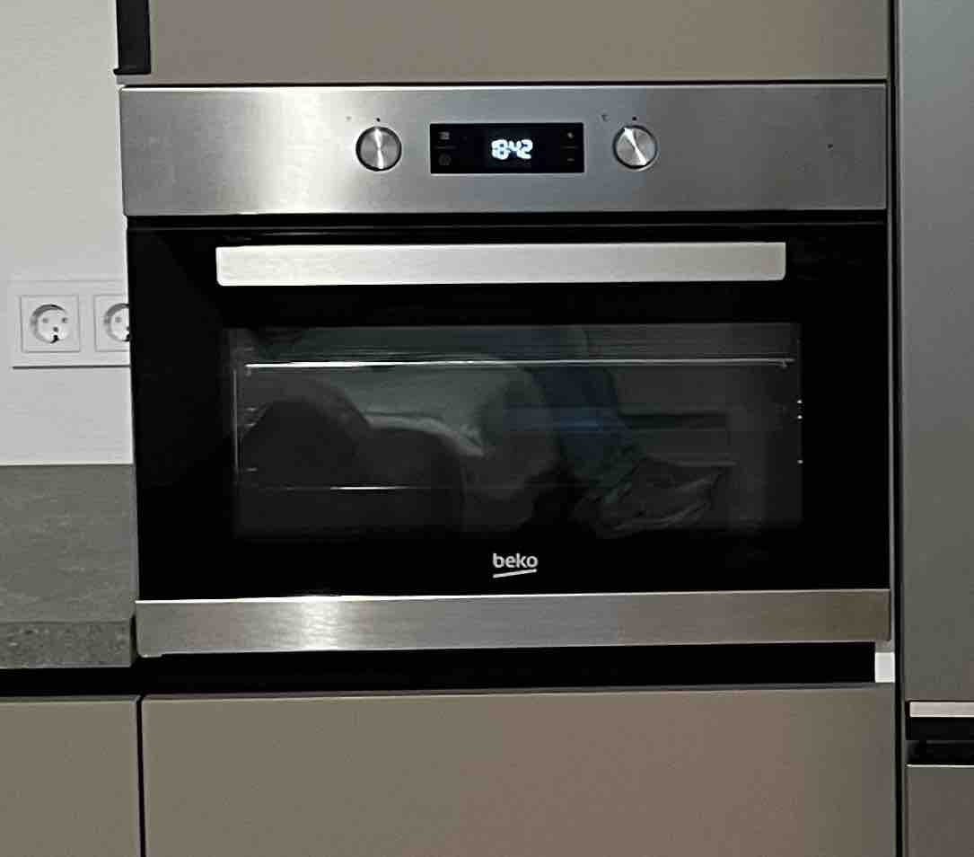 Электрический духовой шкаф beko bbic12300xd