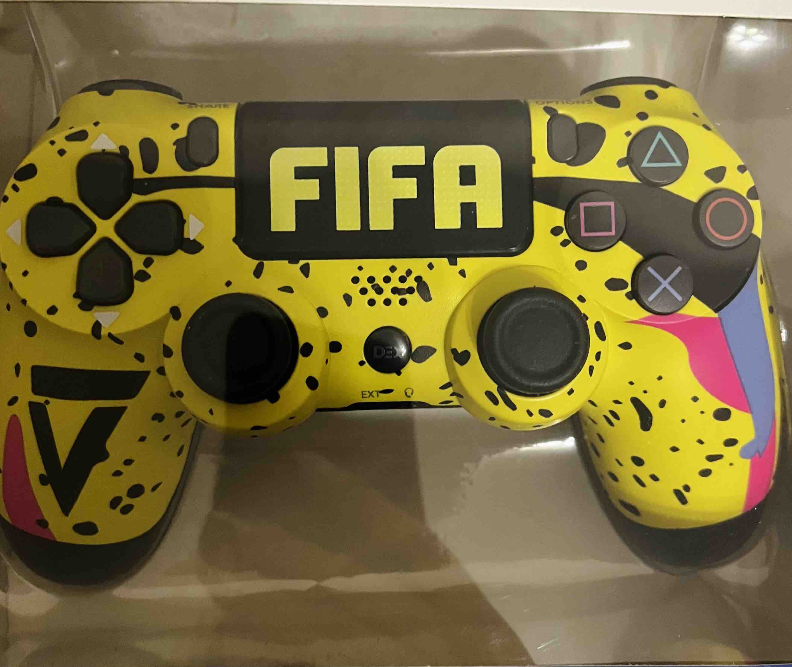 Геймпад NoBrand для Playstation 4 Fifa Yellow (Не оригинал), купить в  Москве, цены в интернет-магазинах на Мегамаркет