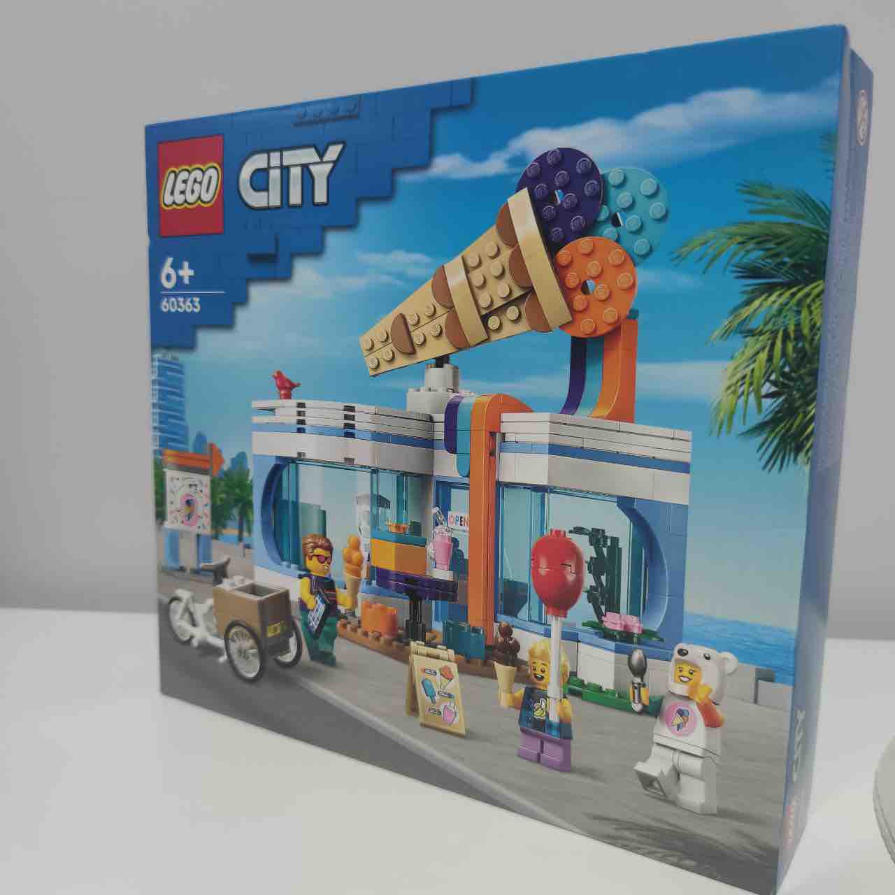 Купить конструктор LEGO City Магазин мороженого, 296 деталей, 60363, цены  на Мегамаркет | Артикул: 100056152769