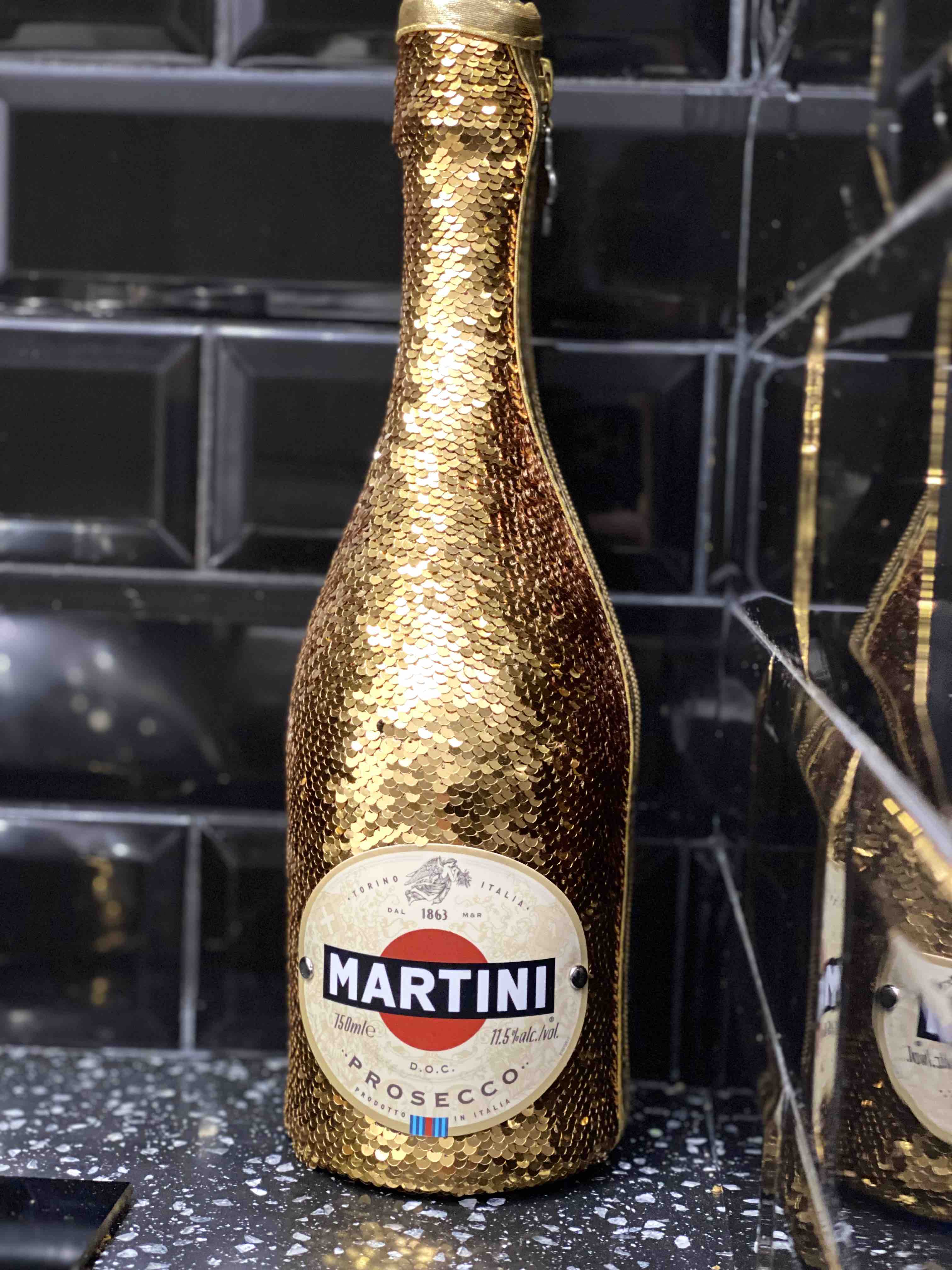 Вино игристое Martini Prosecco белое сухое 0,75 л - купить в Москве, цены  на Мегамаркет | 100025351529