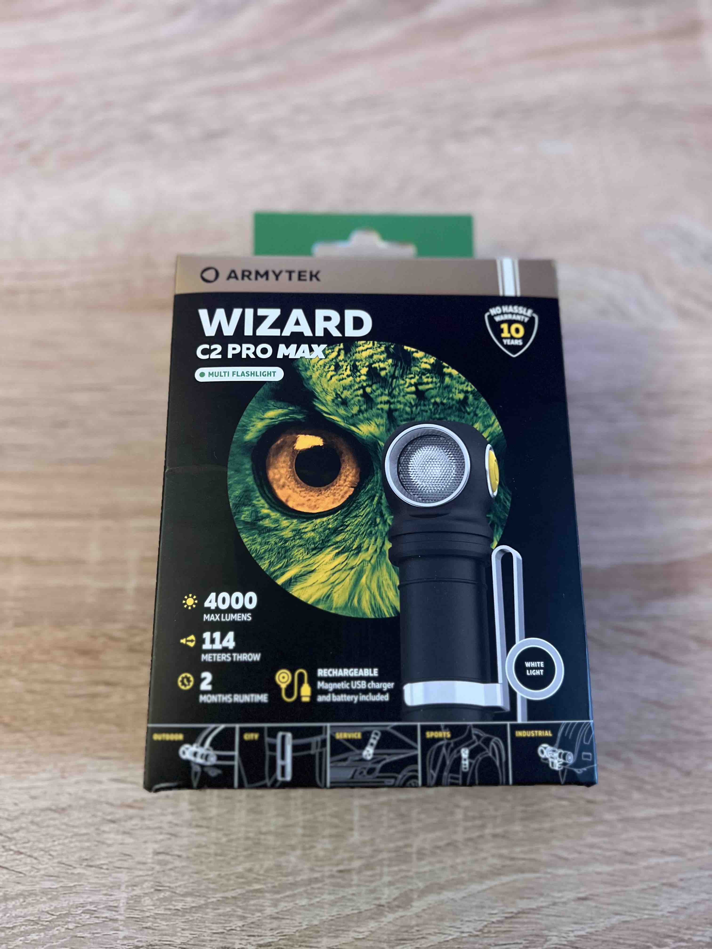 Armytek wizard c2 pro теплый. Armytek Wizard c2 Pro Max. Armytek Wizard c2 Pro. Что внутри фонаря ARMITEK WISATD C 2 Pro Max.