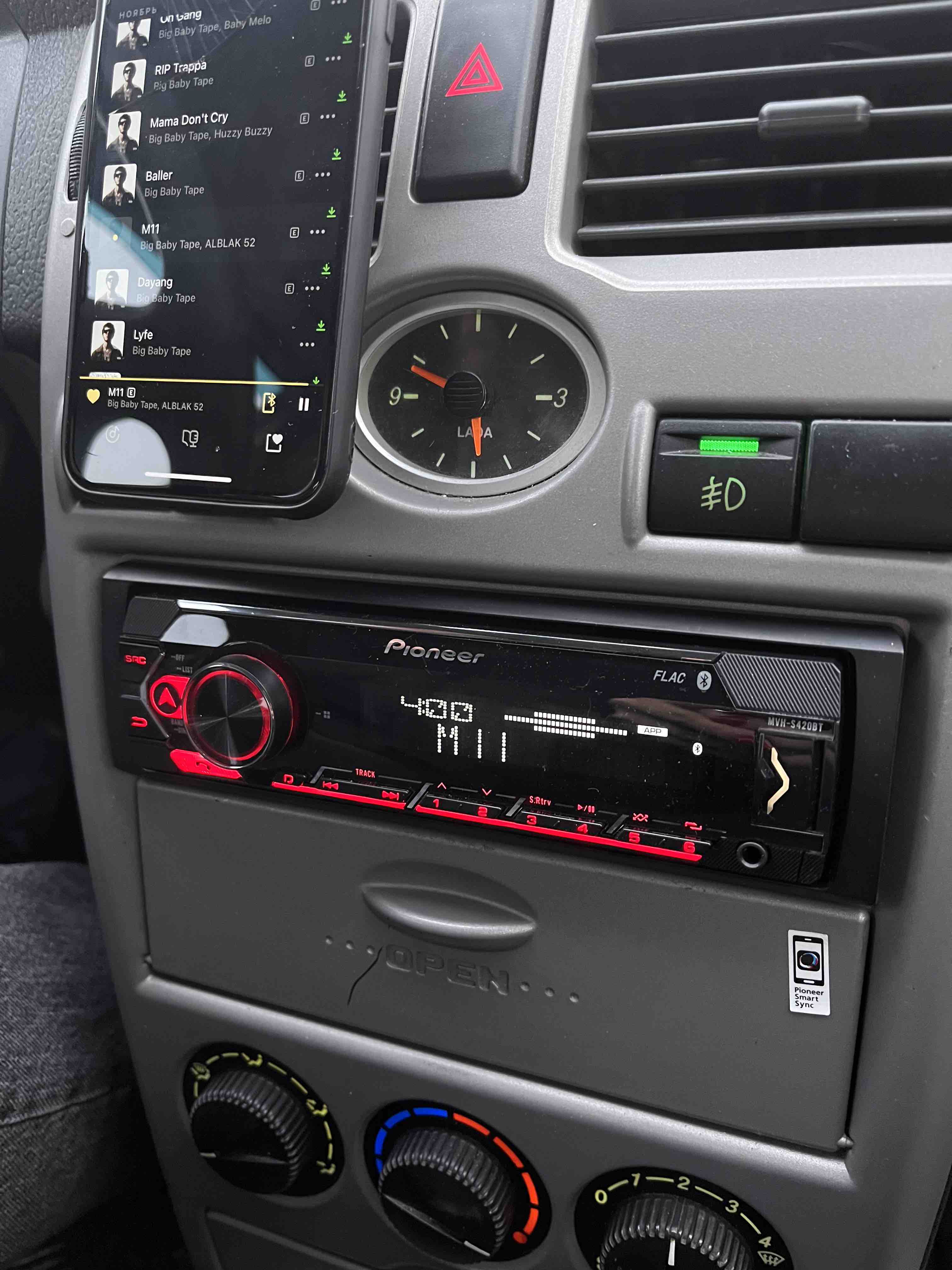 Купить автомагнитола PIONEER MVH-S420BT,4x50вт ,USB,BT,MP3,iPod/Android,  цены на Мегамаркет | Артикул: 100026344512