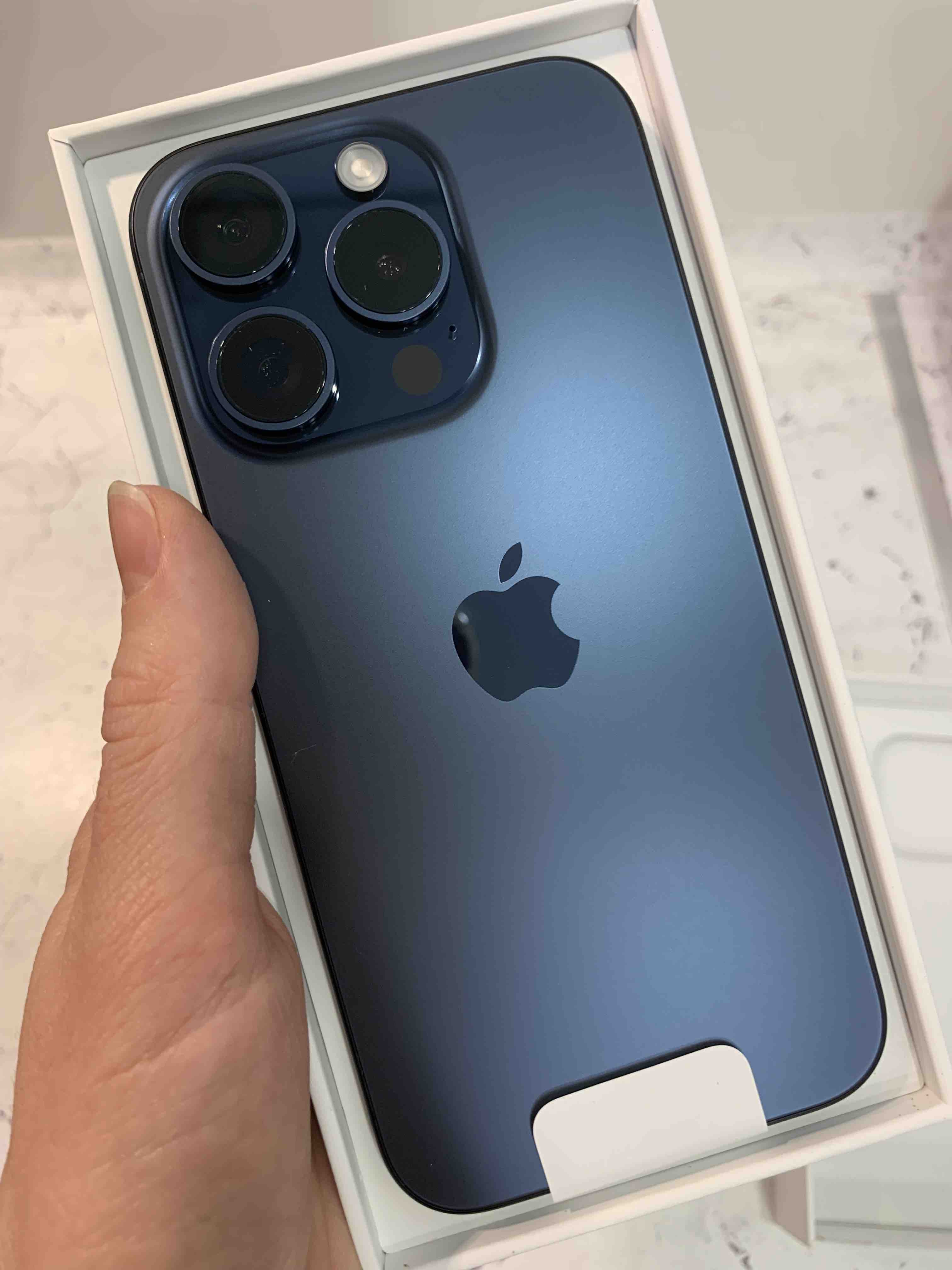 Смартфон Apple iPhone 15 Pro 256GB Blue Titanium (Dual Sim) - купить в  билайн - официальный магазин, цена на Мегамаркет