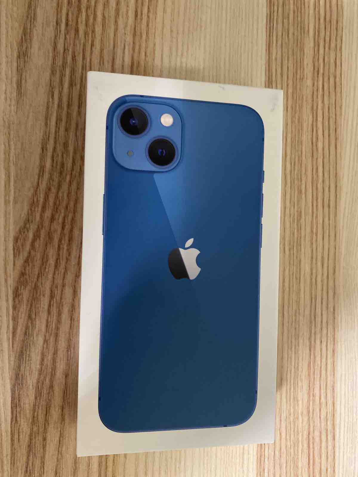 Смартфон Apple iPhone 13 128GB Blue - отзывы покупателей на маркетплейсе  Мегамаркет | Артикул: 100033353124