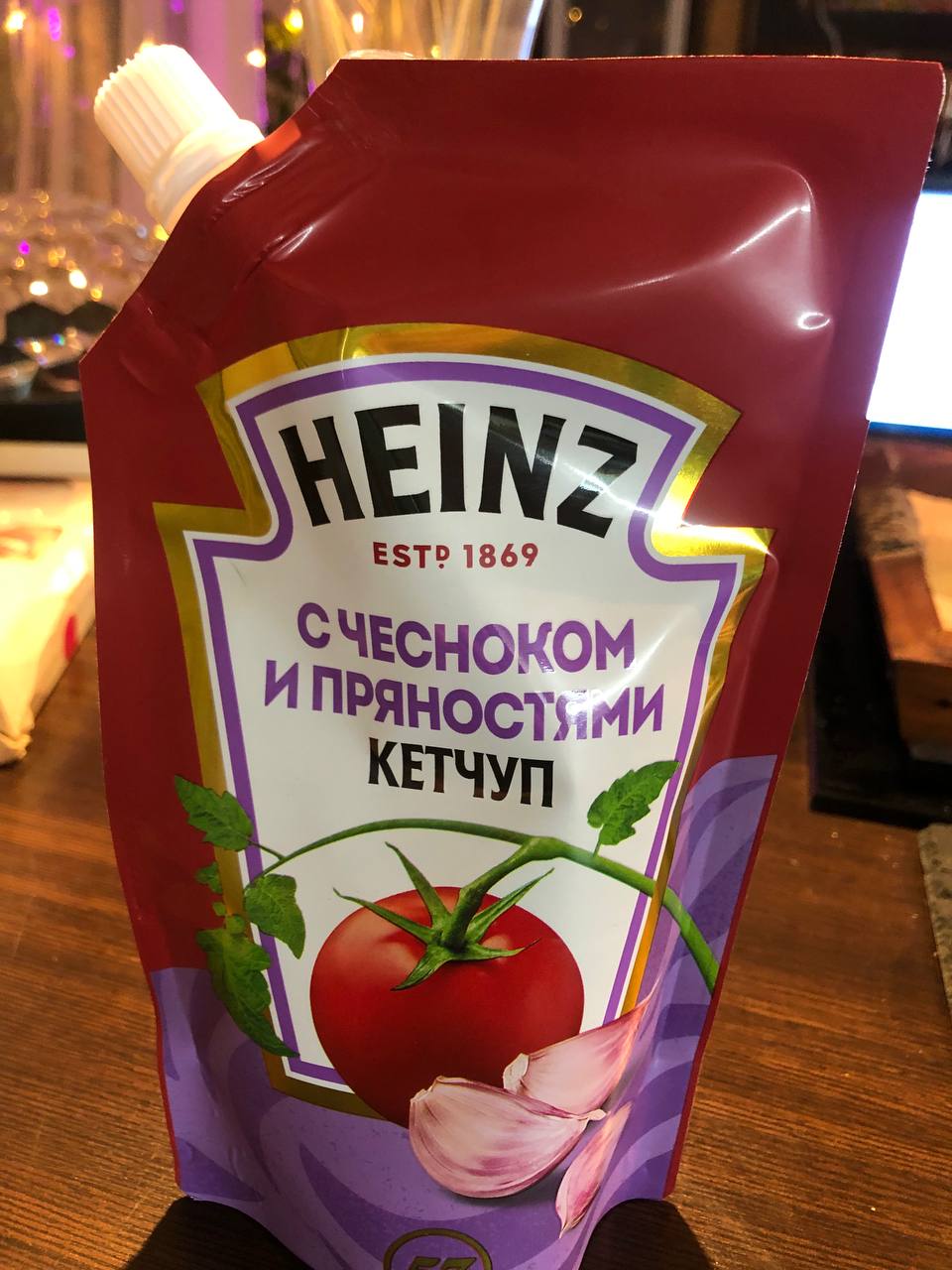 Кетчуп Heinz С чесноком и пряностями 320 г - отзывы покупателей на  маркетплейсе Мегамаркет | Артикул: 100029462988