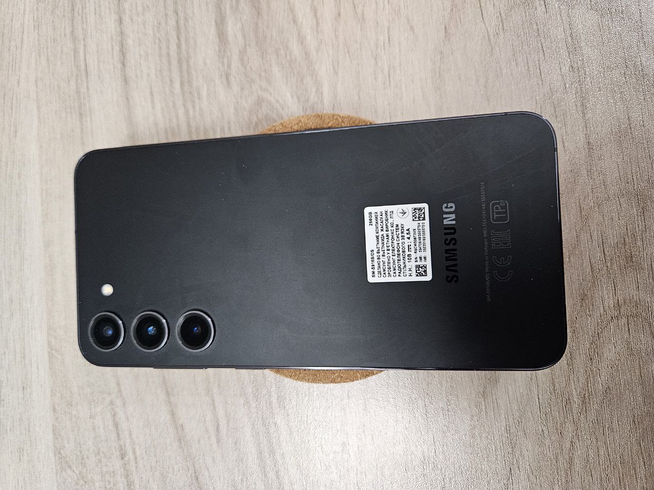 Смартфон Samsung Galaxy S23+ 8/256GB Black SM-S916B - отзывы покупателей на  Мегамаркет | 100048456893