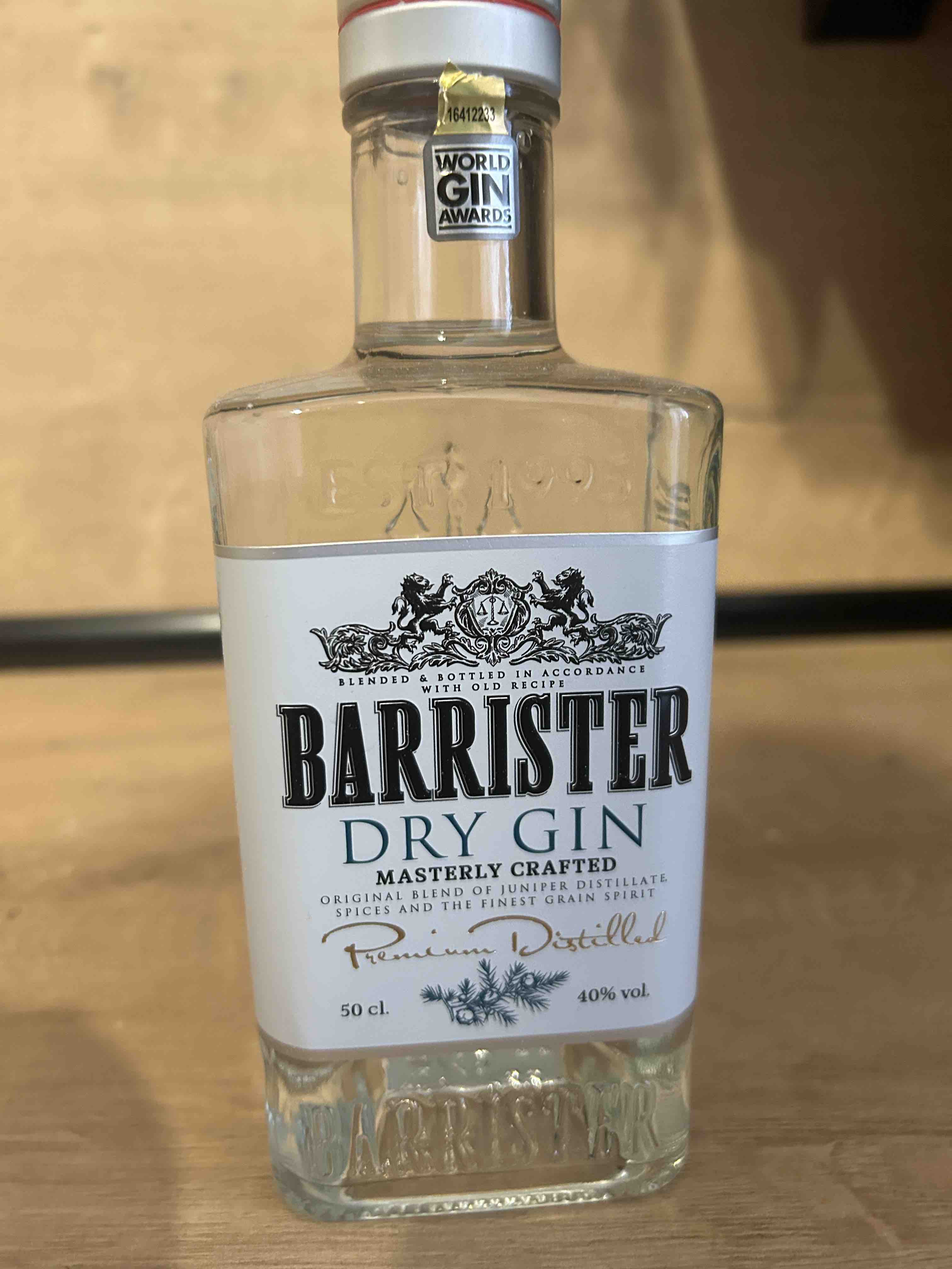 Джин Barrister Dry Gin 40% 0,5 л - отзывы покупателей на маркетплейсе  Мегамаркет | Артикул: 100028140227