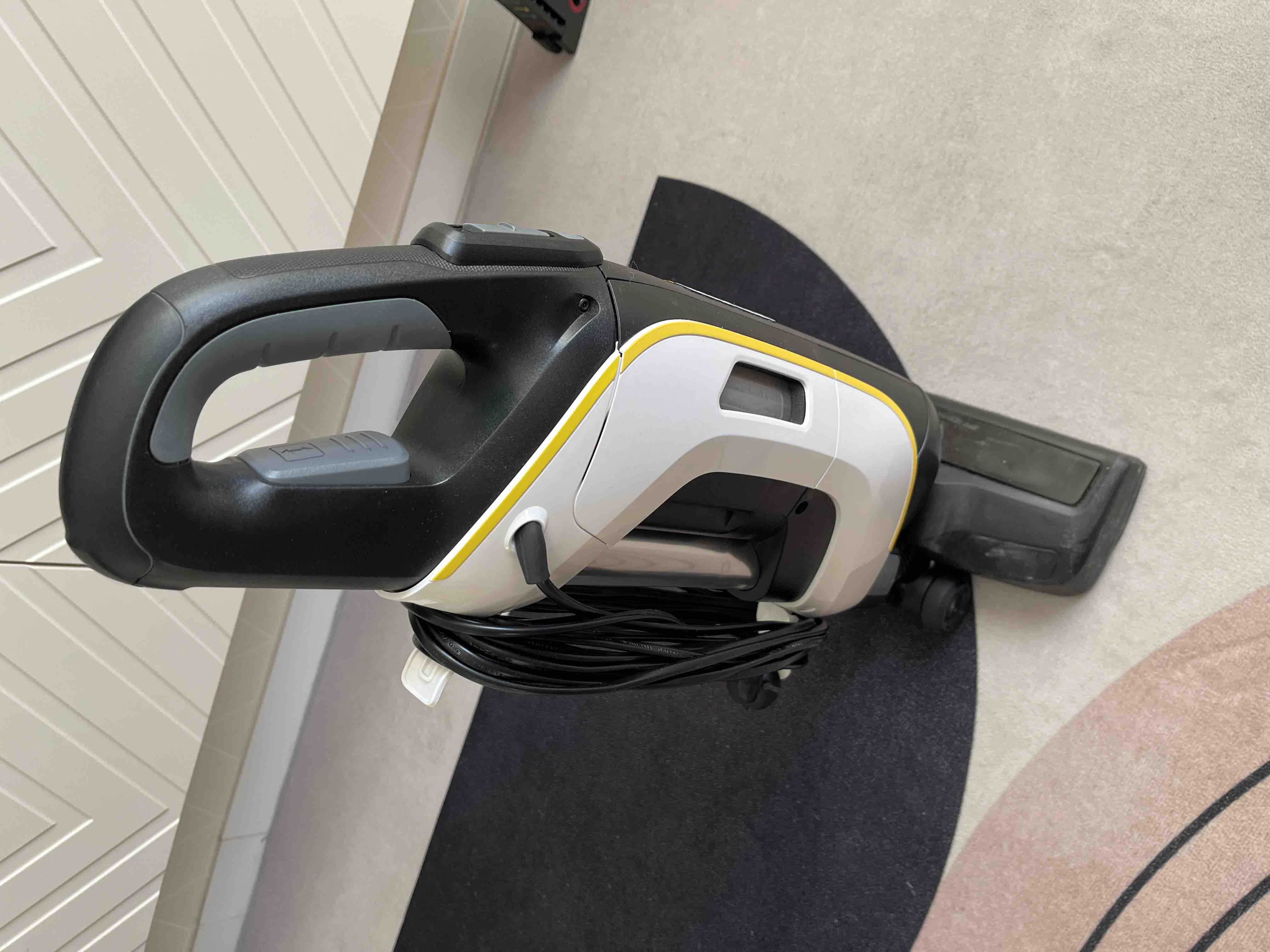 Вертикальный пылесос Karcher VC 5 Premium 1.349-204.0 - отзывы покупателей  на маркетплейсе Мегамаркет | Артикул: 100024420266