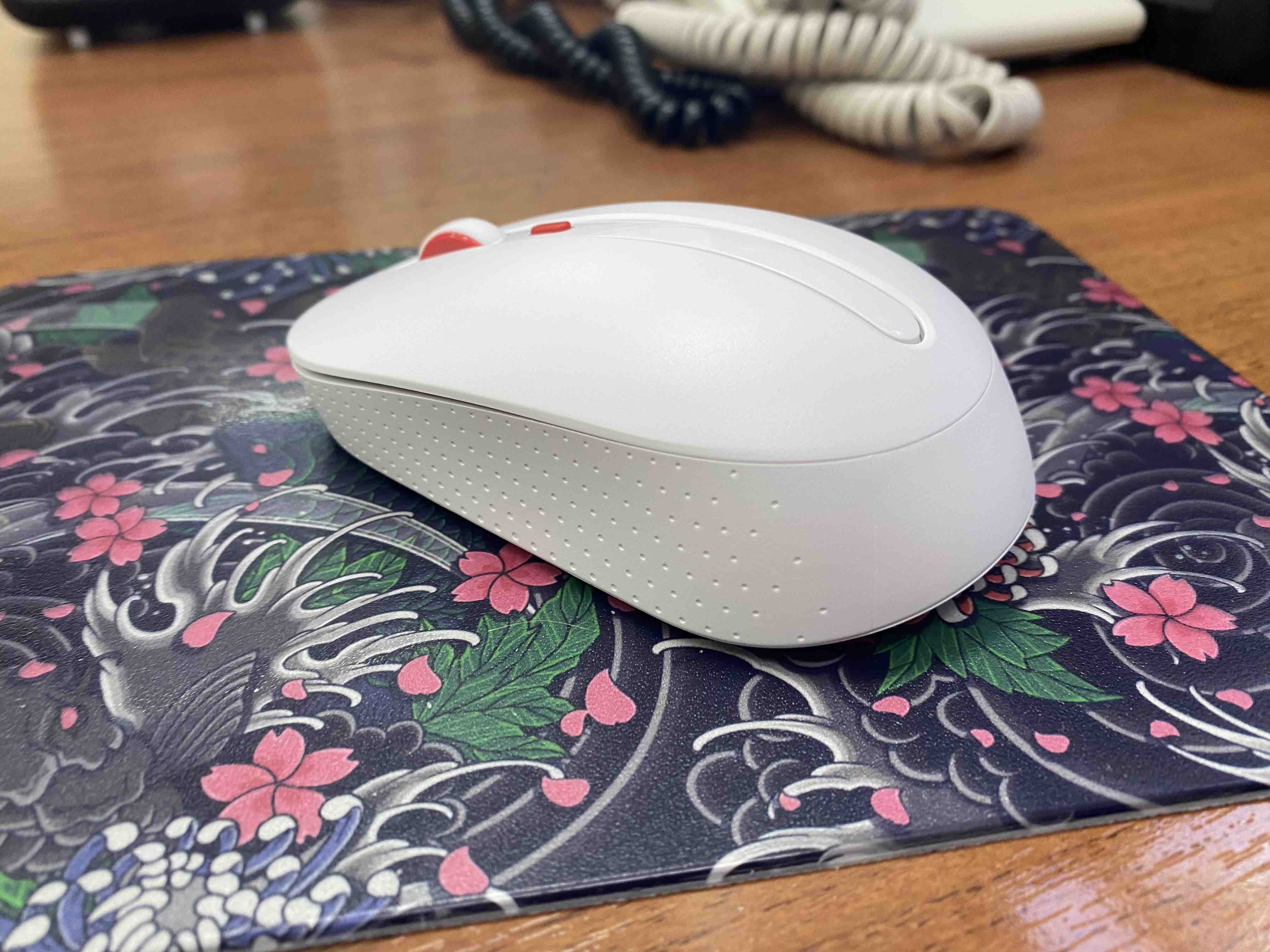 Беспроводная мышь MIIIW Mouse Silent белый - отзывы покупателей на  маркетплейсе Мегамаркет | Артикул: 600003092727