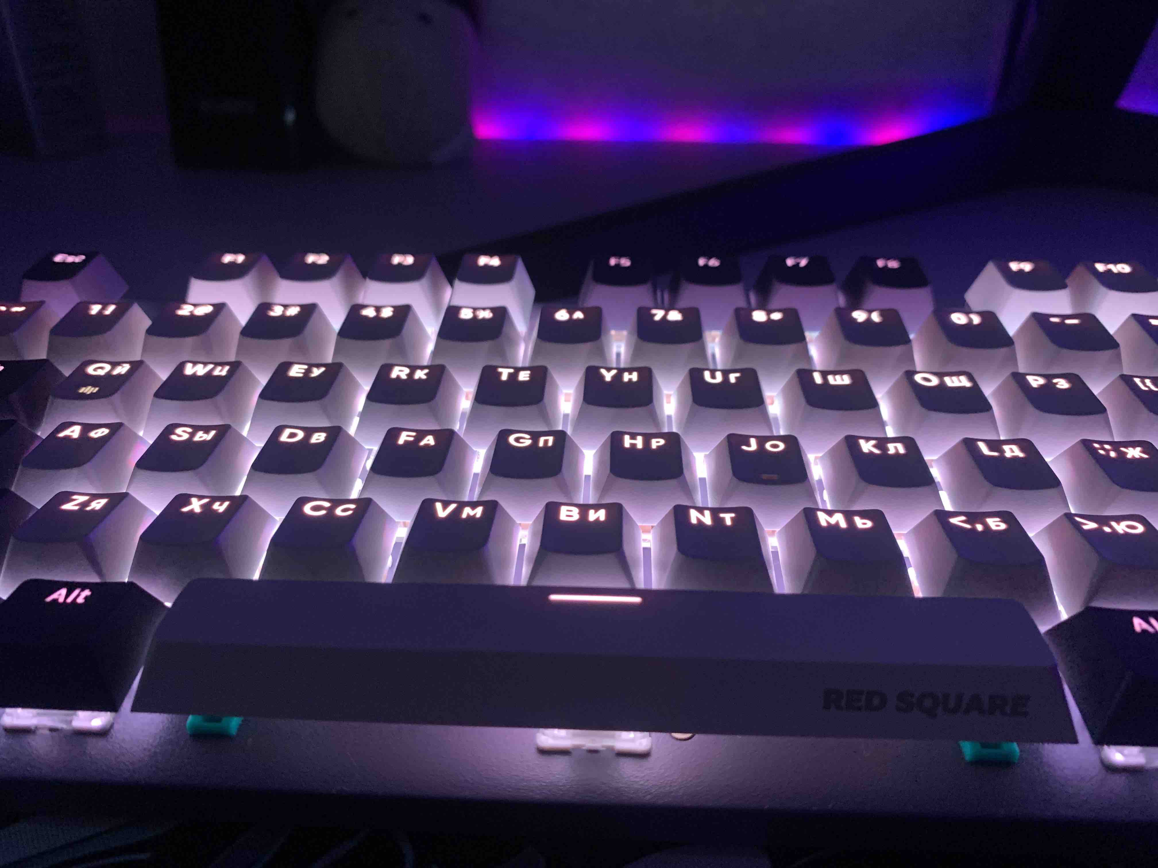 Проводная игровая клавиатура Red Square Keyrox TKL G3ms Violet (RSQ-20032)  - отзывы покупателей на маркетплейсе Мегамаркет | Артикул: 100047017144