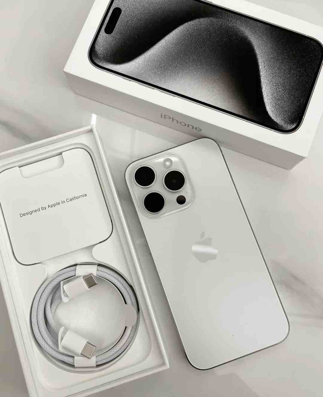 Смартфон Apple iPhone 15 Pro Max 256Gb White Titanium - отзывы покупателей  на Мегамаркет