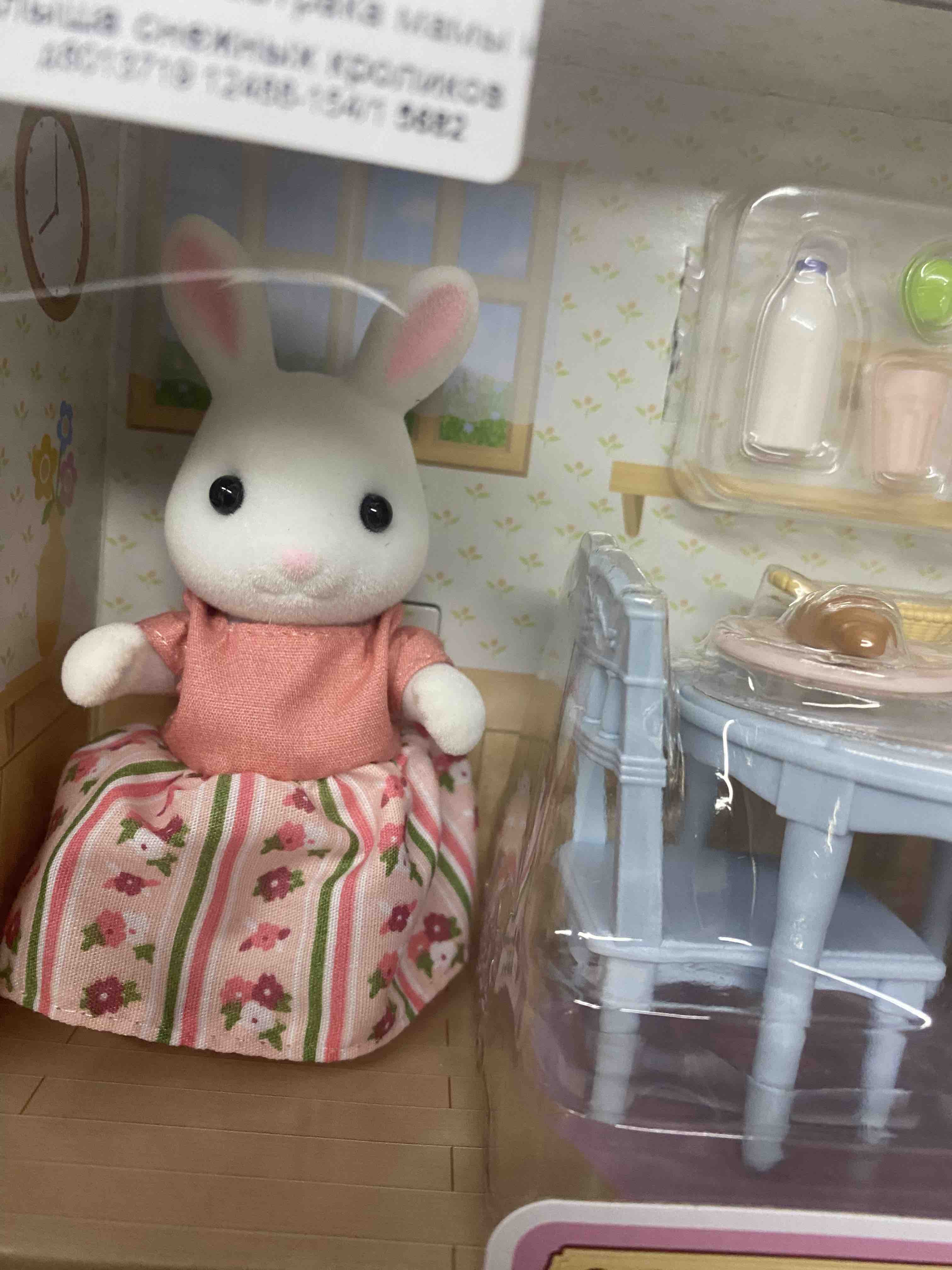 Купить набор Стол Sylvanian Families Снежные кролики, 5682, цены на  Мегамаркет