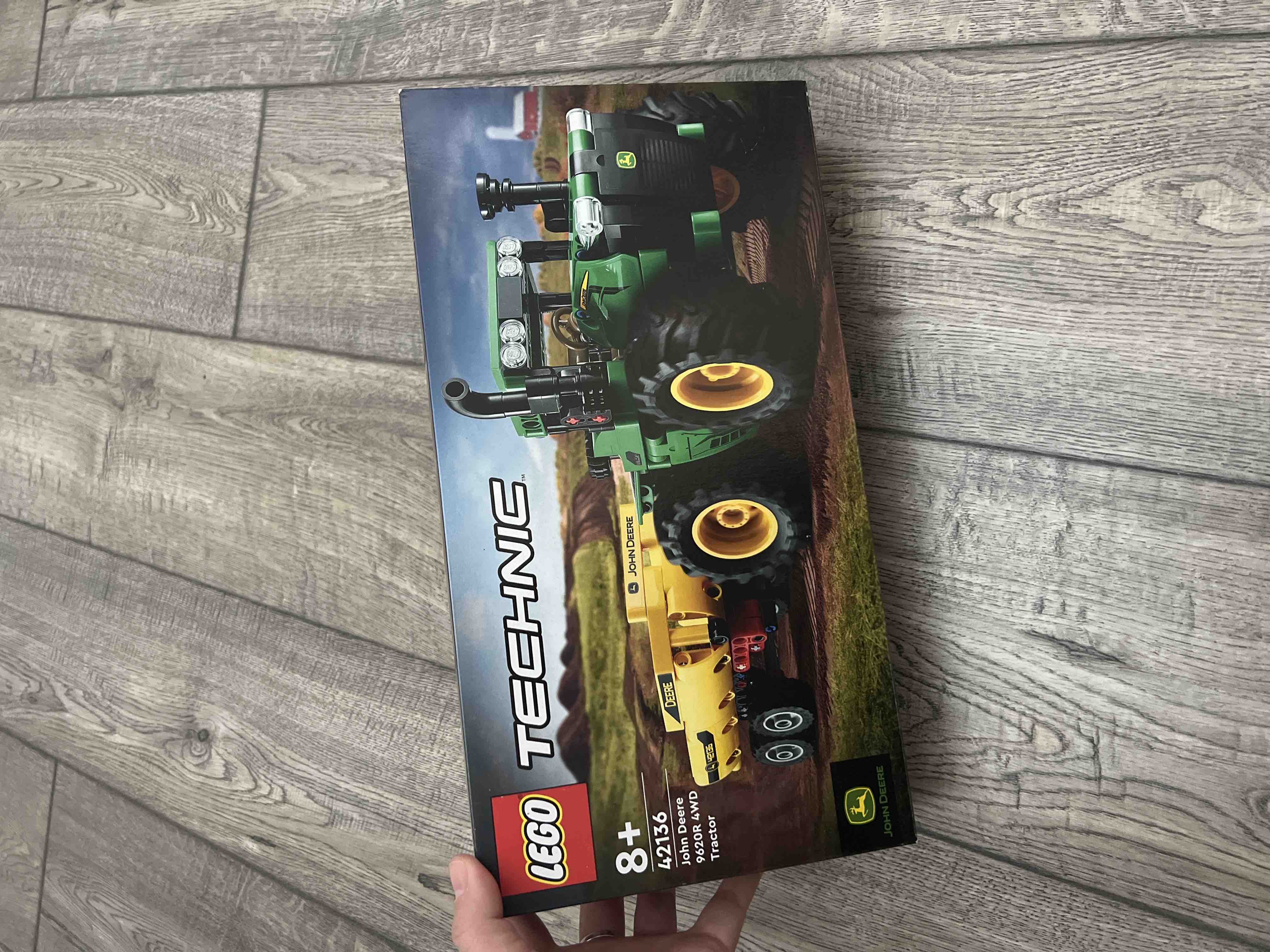 John Deere 9620R 4WD Tractor 42136, Technic™