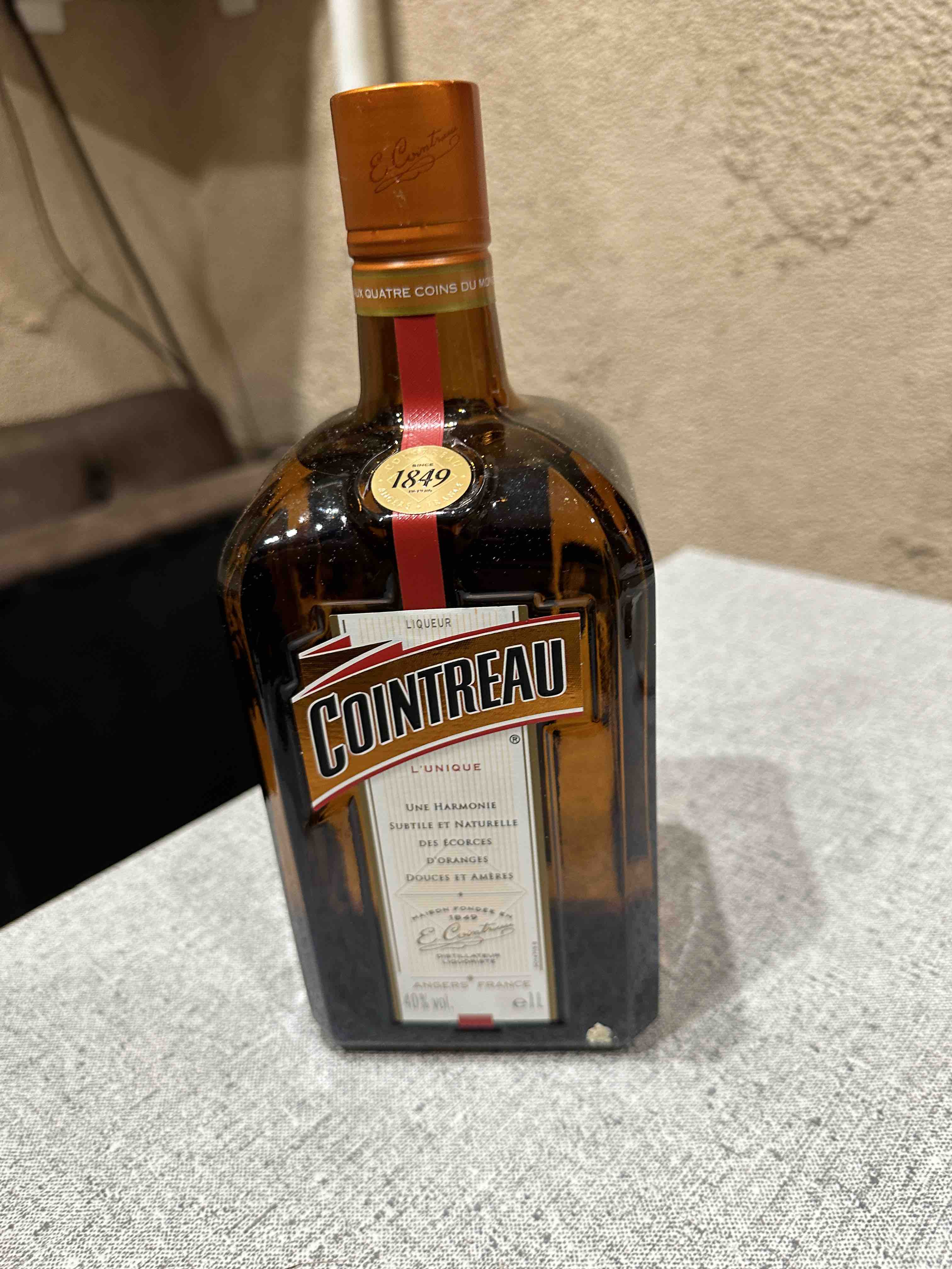 Ликер Cointreau 1 л - отзывы покупателей на маркетплейсе Мегамаркет |  Артикул: 100028140794