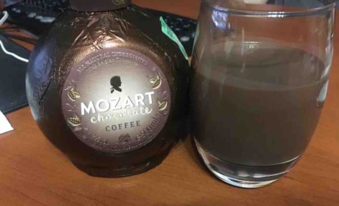 Ликер Mozart Chocolate Coffee 0,5 л - отзывы покупателей на маркетплейсе  Мегамаркет | Артикул: 100047640975