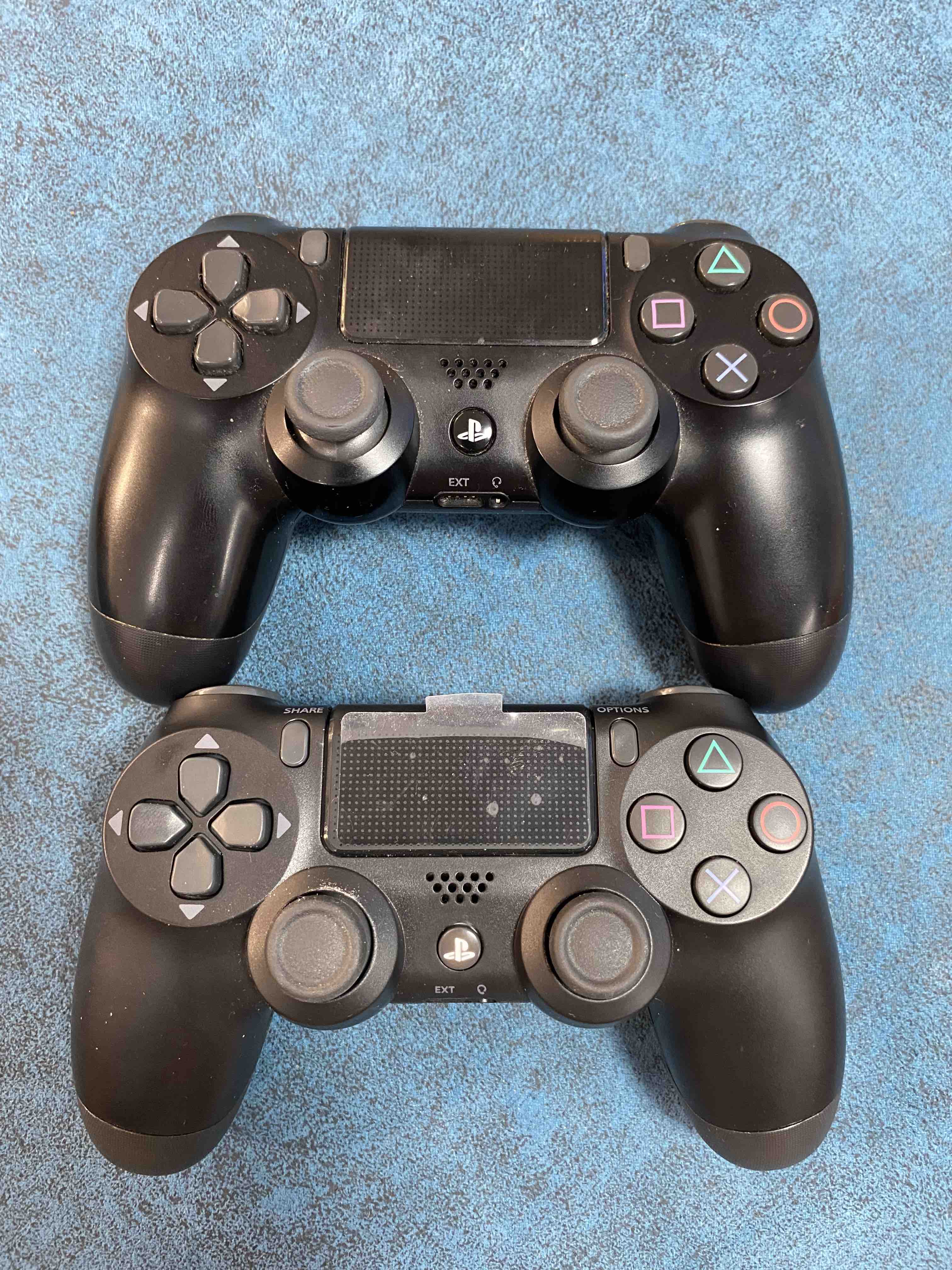 Геймпад Sony PlayStation Dualshock 4 v2 CUH-ZCT2E Black - отзывы  покупателей на Мегамаркет | 100000067497