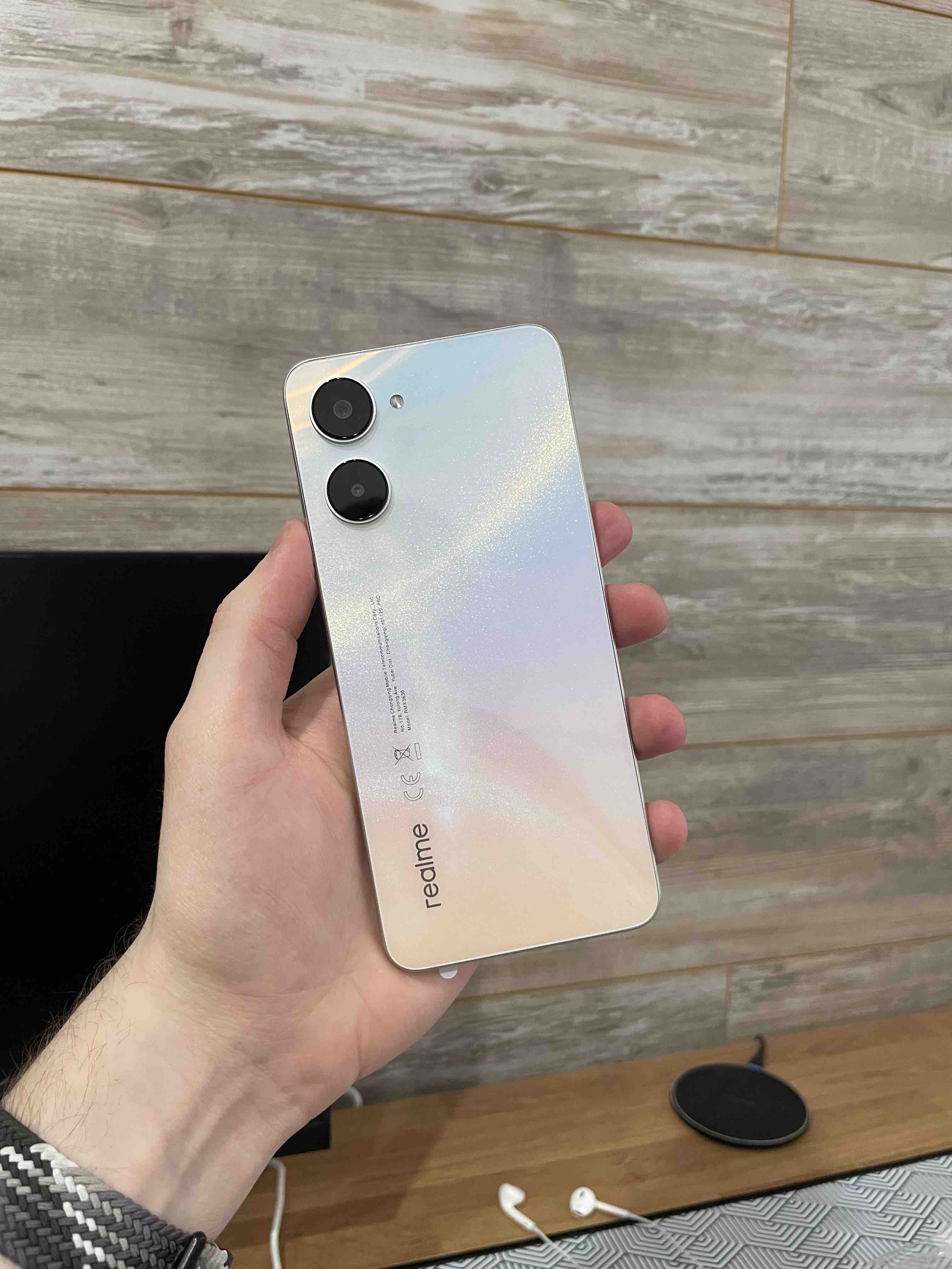 Смартфон Realme 10 8/128Gb White - купить в RBT (Новосибирск), цена на  Мегамаркет