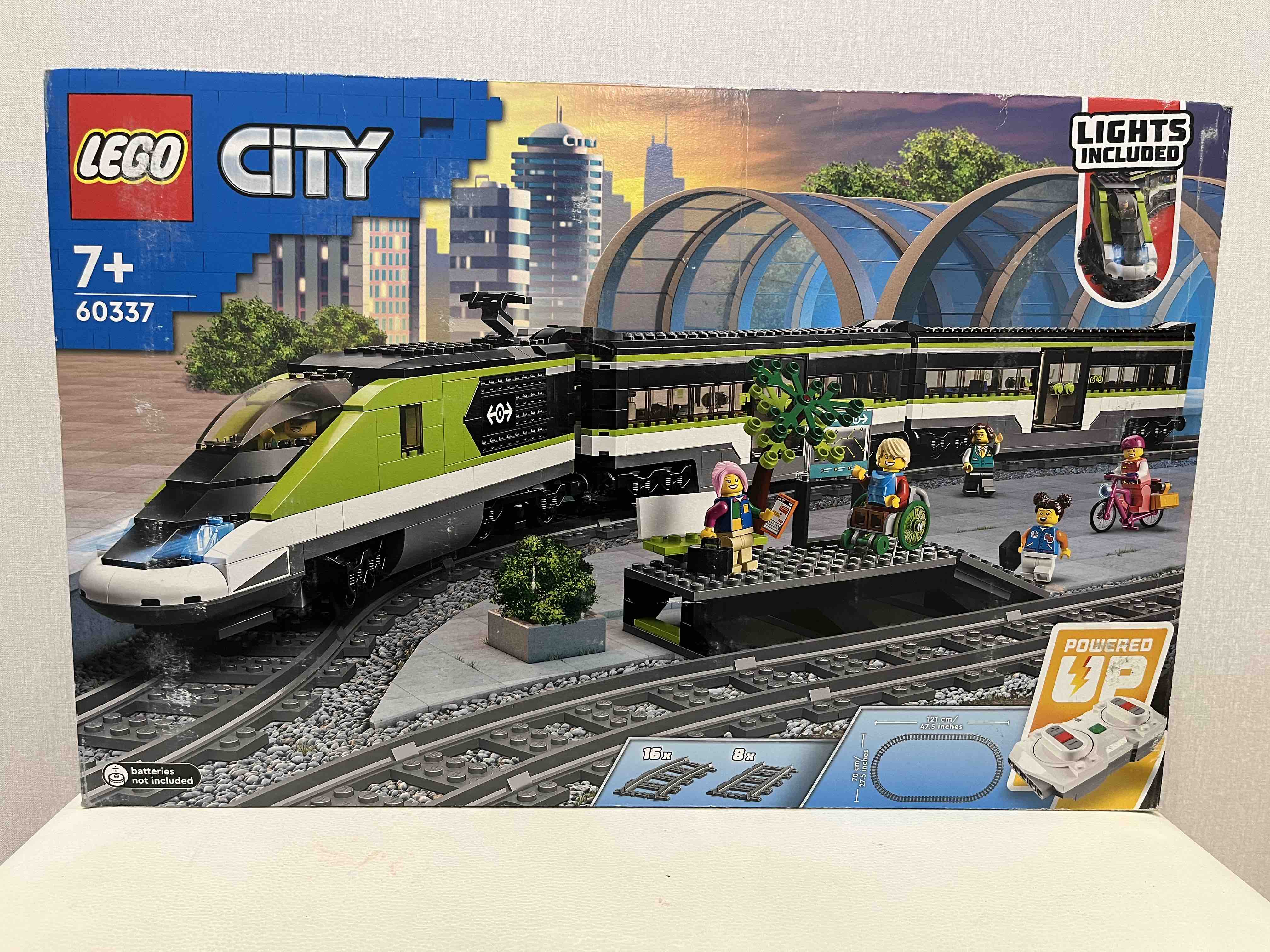 Отзывы о конструктор LEGO City Пассажирский поезд-экспресс, 764 детали,  60337 - отзывы покупателей на Мегамаркет | конструкторы LEGO 16760 -  600009183970